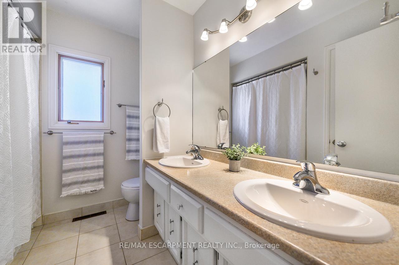 7 Old Oxford Road, St. Catharines, Ontario  L2M 2J7 - Photo 28 - X12719978