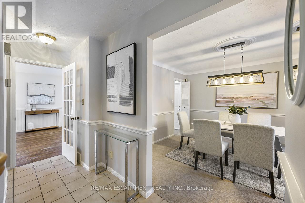 7 Old Oxford Road, St. Catharines, Ontario  L2M 2J7 - Photo 8 - X12719978