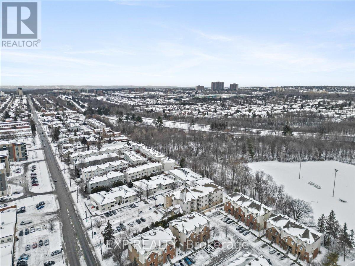 69 Steele Park Private, Ottawa, Ontario  K1J 0J2 - Photo 17 - X12537834