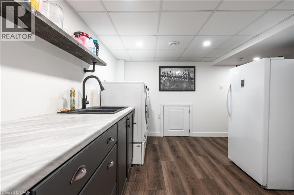 10 Lockport Way, Stoney Creek, Ontario  L8E 0B1 - Photo 31 - 40799606