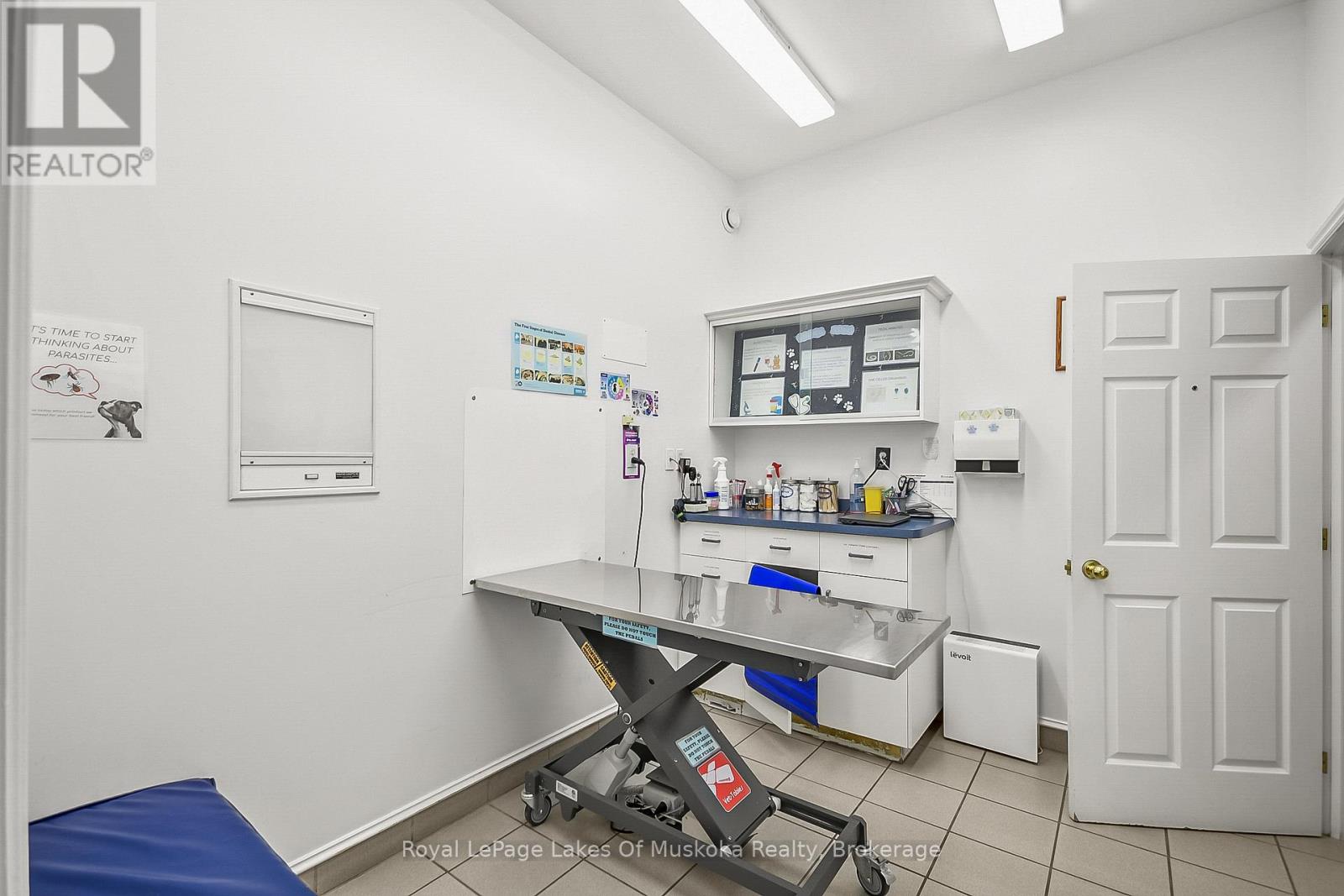 1008 South Monck Drive, Bracebridge, Ontario P1L 1W8 - Photo 14 - X12720126