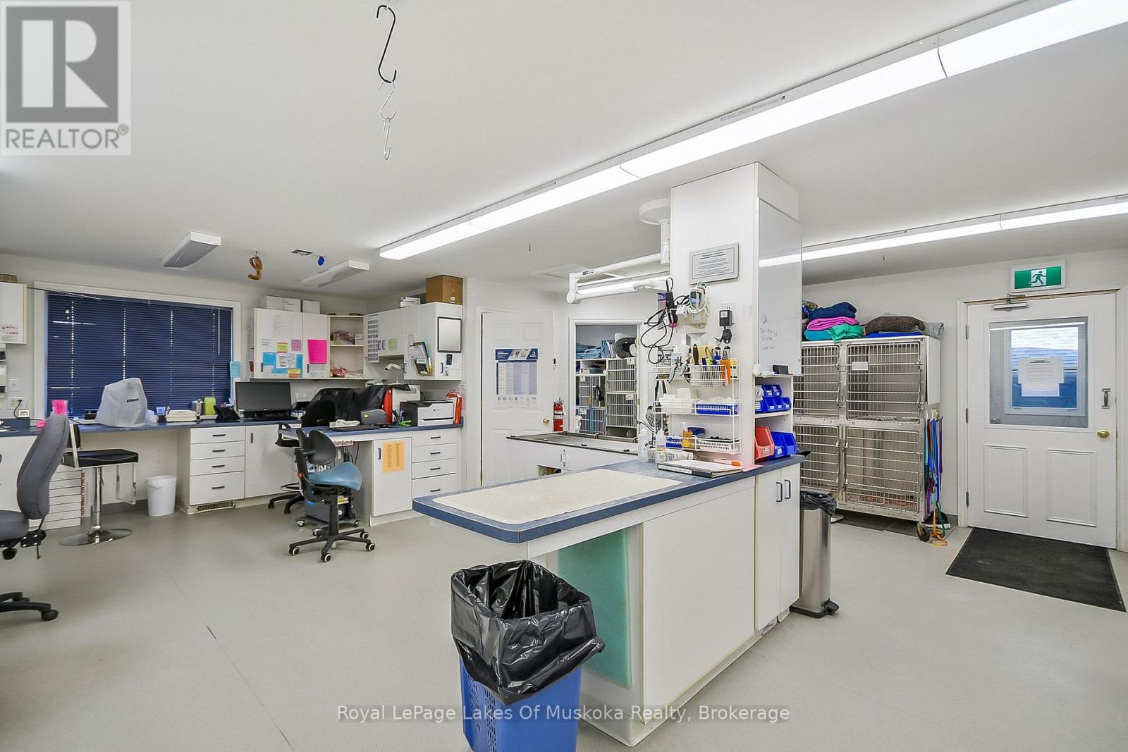 1008 South Monck Drive, Bracebridge, Ontario P1L 1W8 - Photo 18 - X12720126