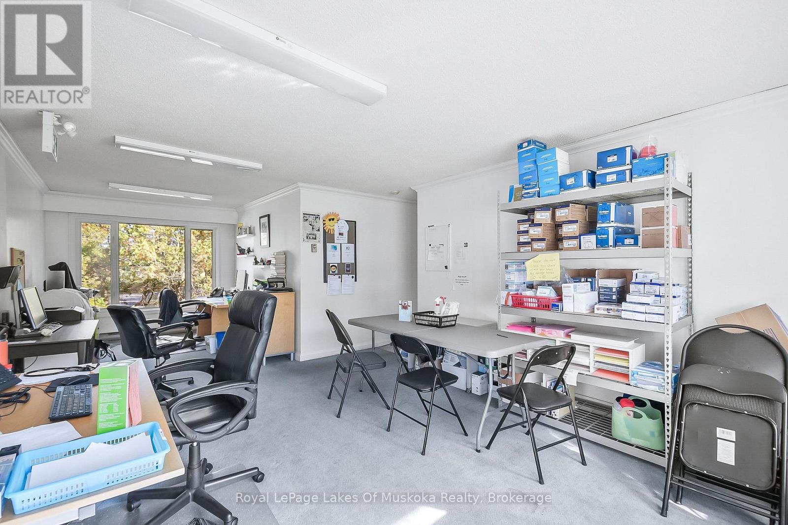 1008 South Monck Drive, Bracebridge, Ontario P1L 1W8 - Photo 21 - X12720126