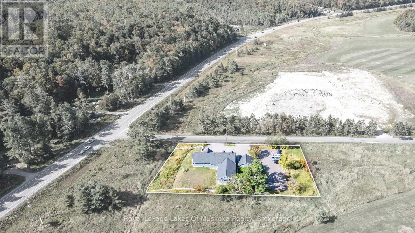 1008 South Monck Drive, Bracebridge, Ontario P1L 1W8 - Photo 4 - X12720126