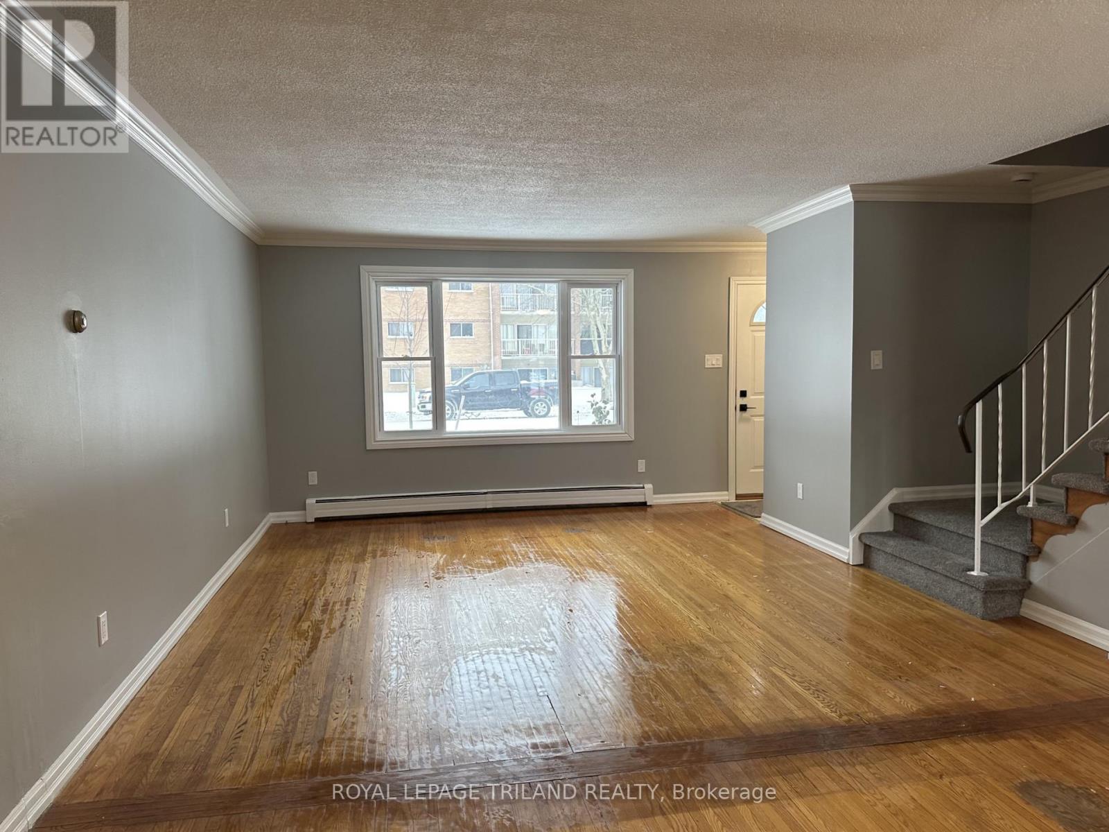 1025 Notre Dame Drive, London South, Ontario  N6J 3C3 - Photo 4 - X12720038