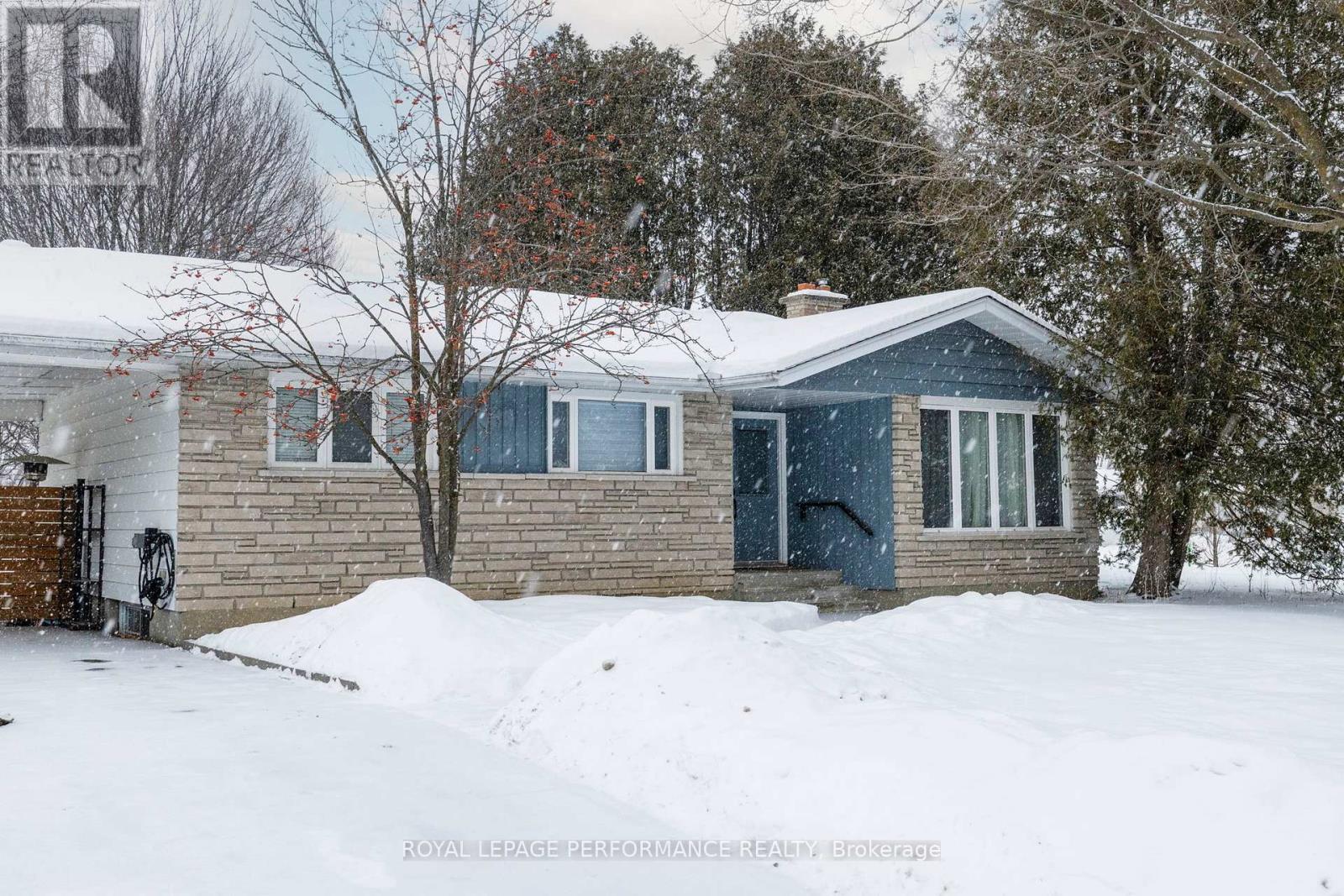 39 Fielding Court, Ottawa, Ontario  K1V 7H2 - Photo 2 - X12720080