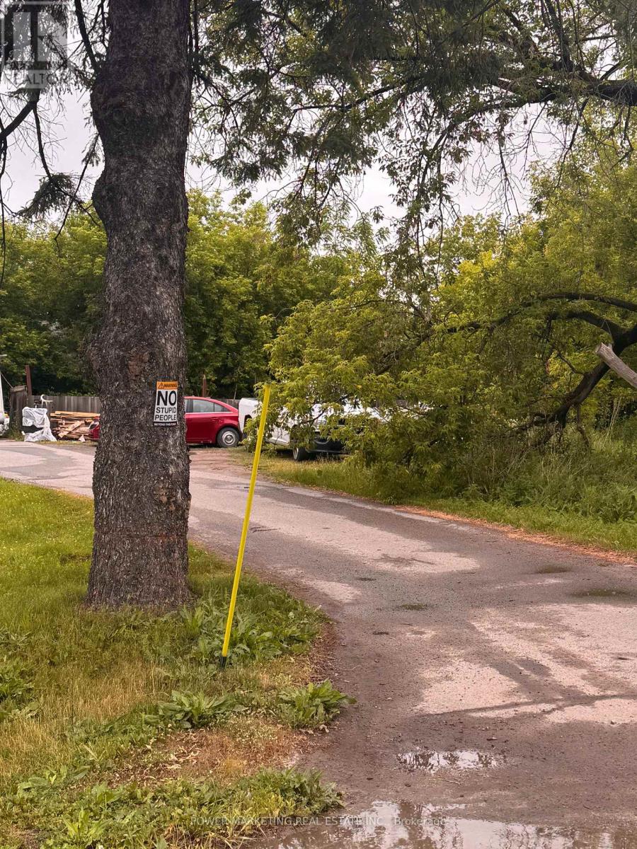 3329 Navan Road, Ottawa, Ontario  K1W 0K7 - Photo 4 - X12720134