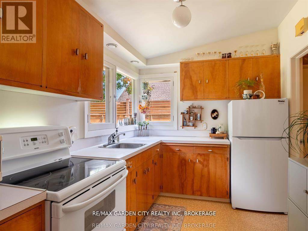 46 Henley Drive, St. Catharines, Ontario  L2N 4A9 - Photo 18 - X12720052