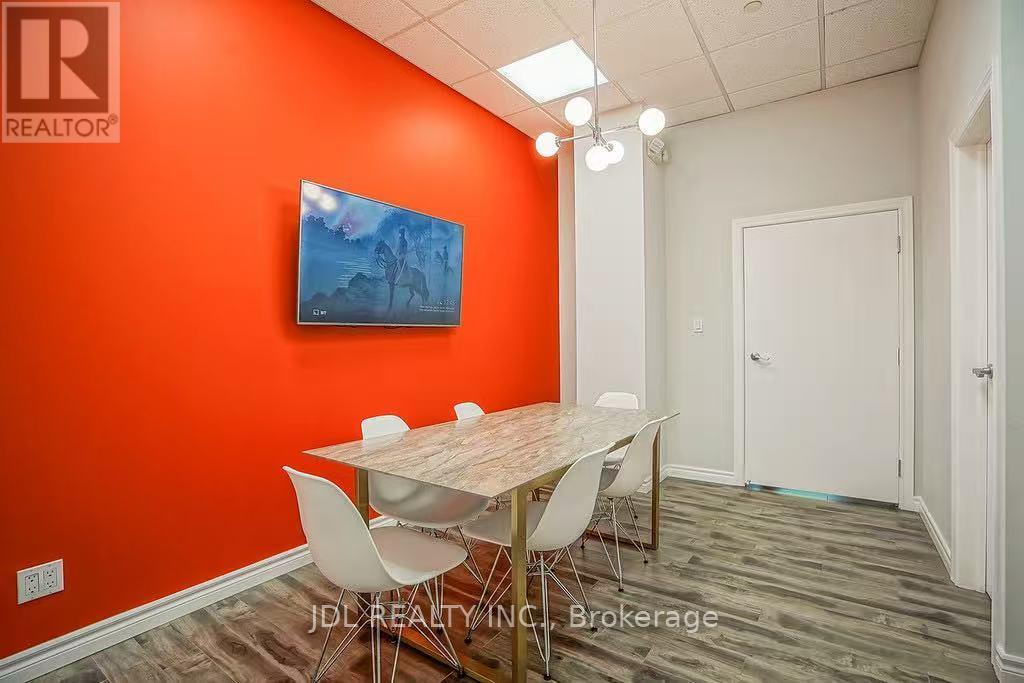 R1a - 925 Bay Street, Toronto, Ontario  M5S 3L4 - Photo 3 - C12718108