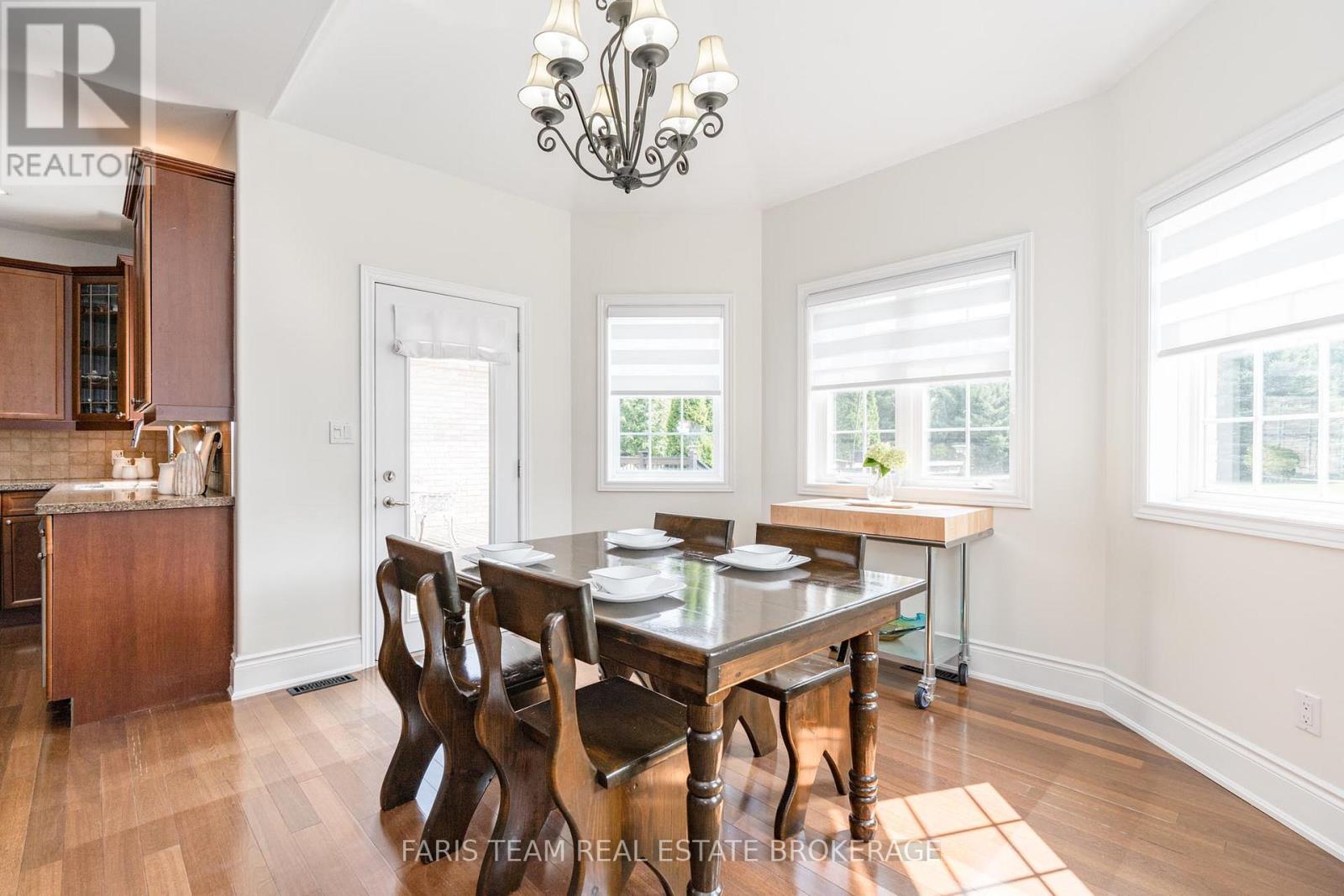 39 Vanderpost Crescent, Essa, Ontario  L0L 2N0 - Photo 11 - N12714302