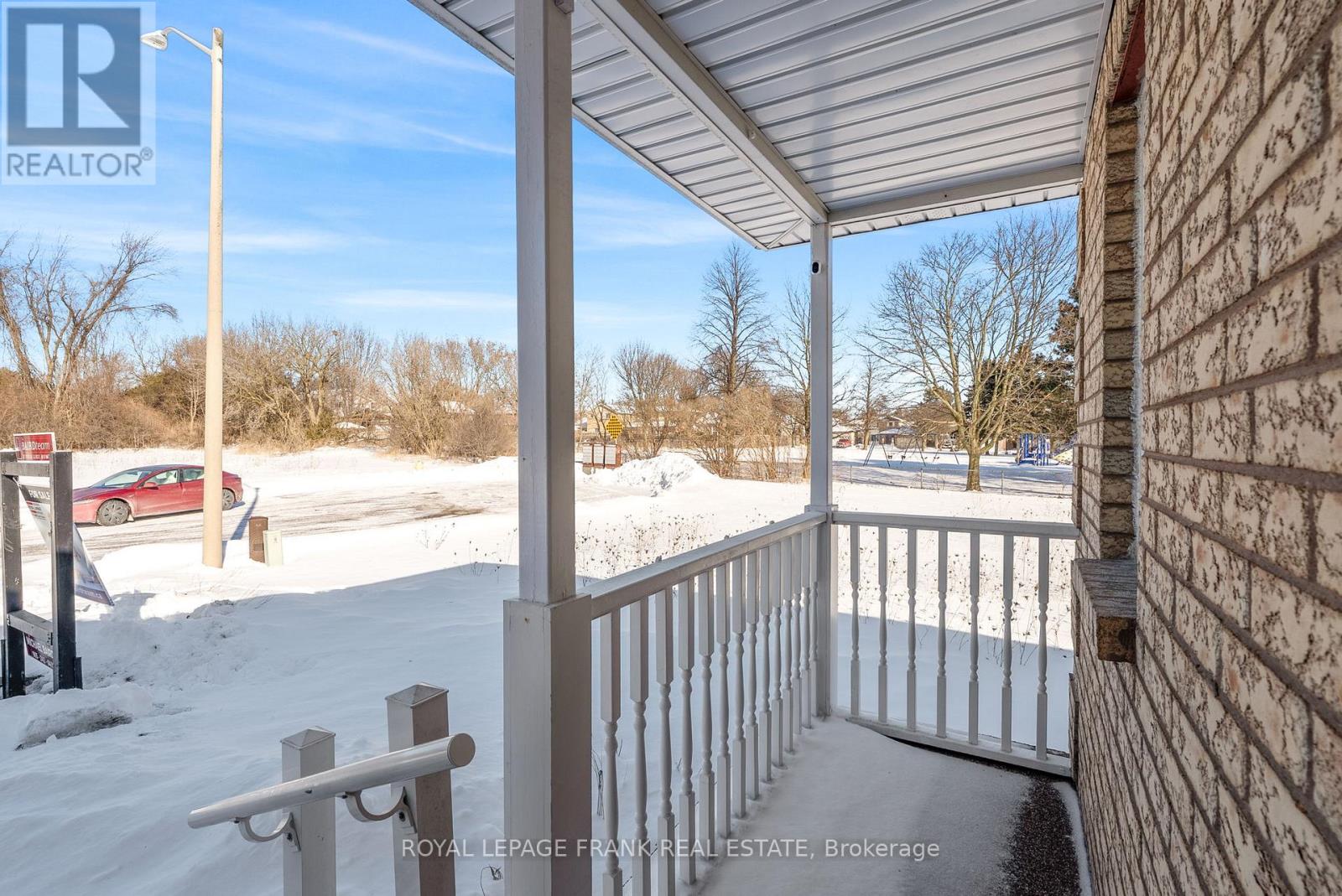 27 Dale Park, Clarington, Ontario L1E 2Z4 - Photo 3 - E12720018