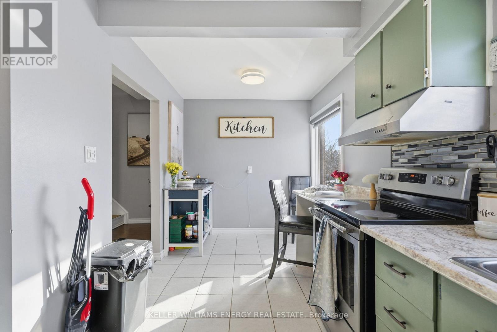 W28 - 220 Ormond Drive, Oshawa, Ontario L1G 6T5 - Photo 6 - E12720022