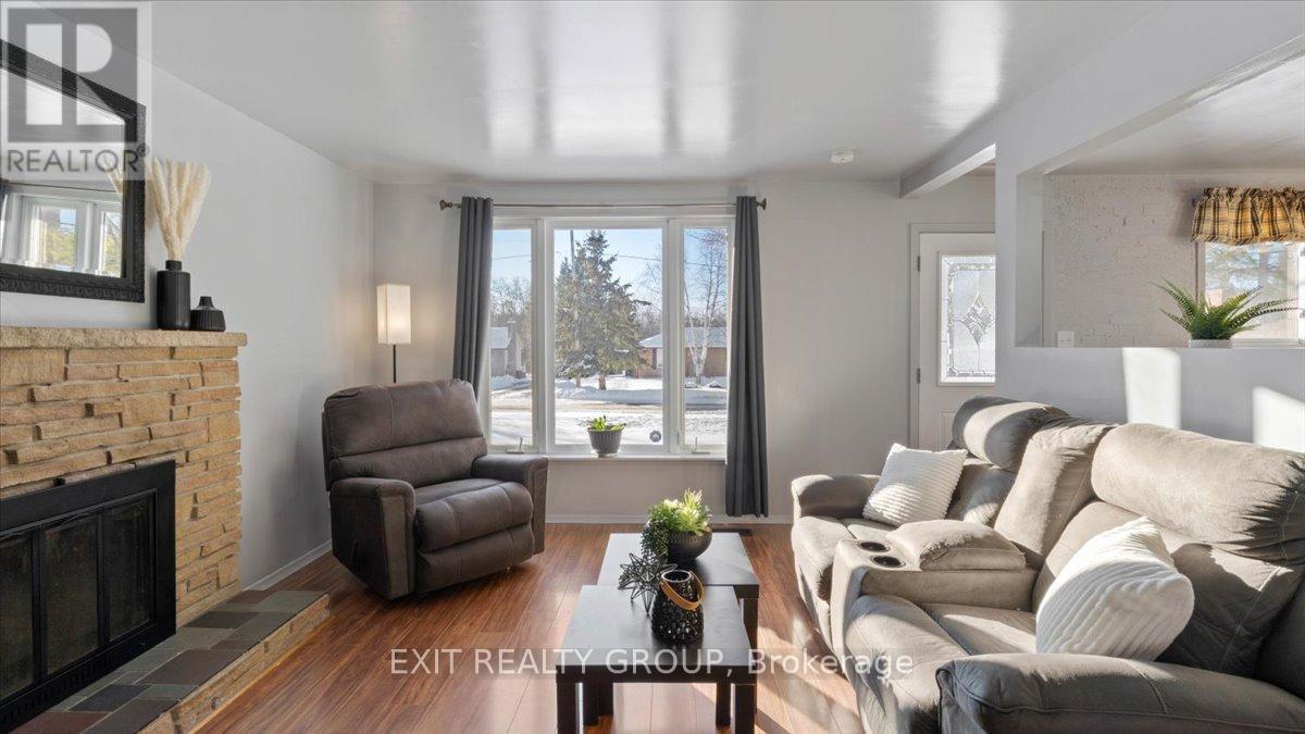 84 Chatterton Valley Crescent, Quinte West, Ontario  K0K 2B0 - Photo 12 - X12720054