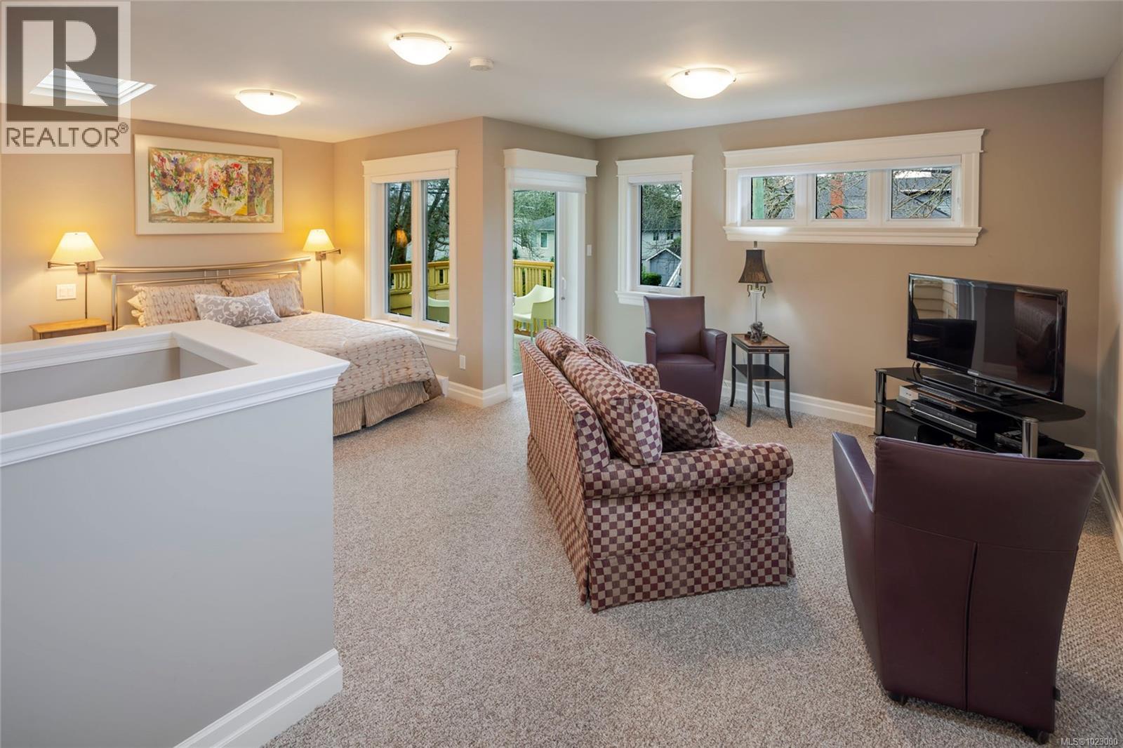 295 St. Charles St, Victoria, British Columbia  V8S 3M9 - Photo 24 - 1023000