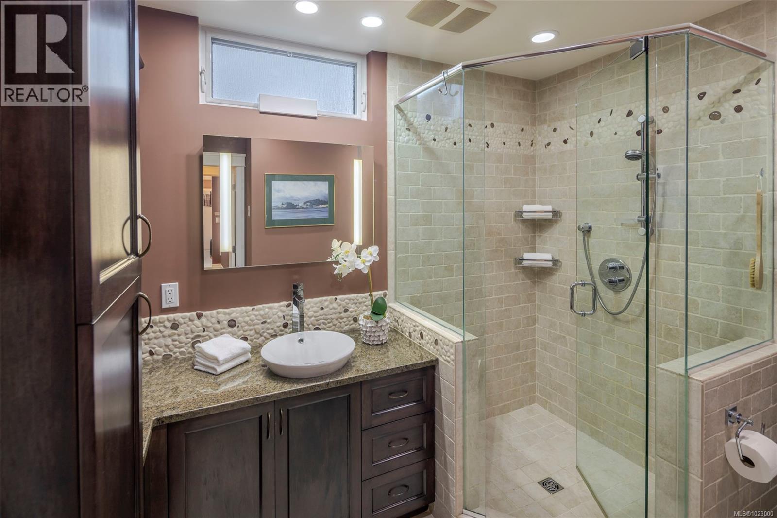 295 St. Charles St, Victoria, British Columbia  V8S 3M9 - Photo 23 - 1023000