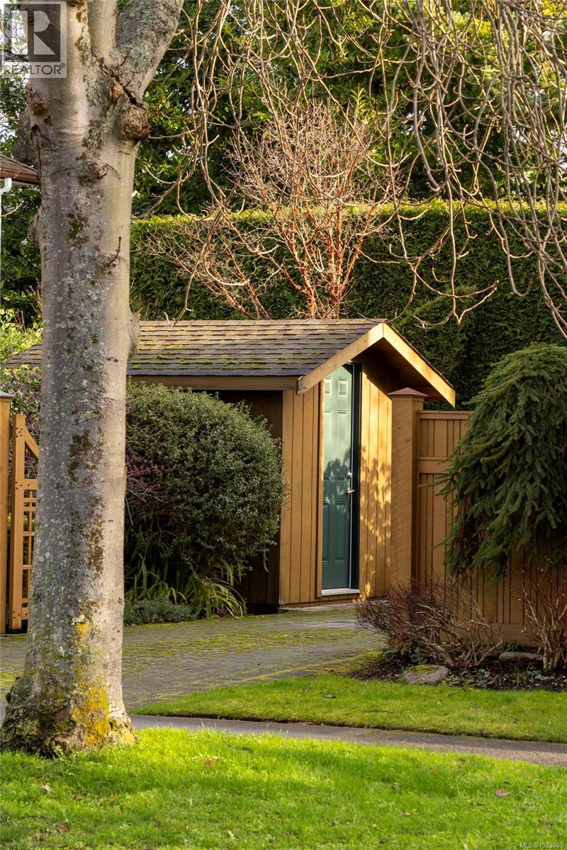 295 St. Charles St, Victoria, British Columbia  V8S 3M9 - Photo 37 - 1023000