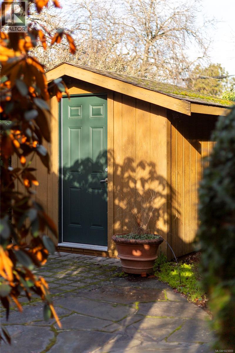 295 St. Charles St, Victoria, British Columbia  V8S 3M9 - Photo 38 - 1023000