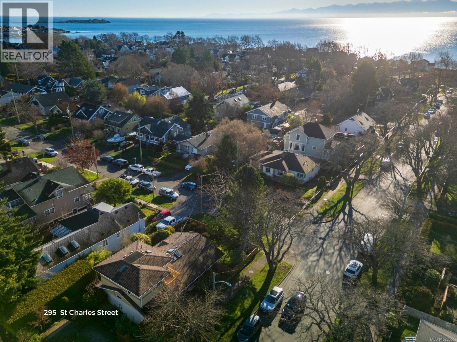 295 St. Charles St, Victoria, British Columbia  V8S 3M9 - Photo 54 - 1023000