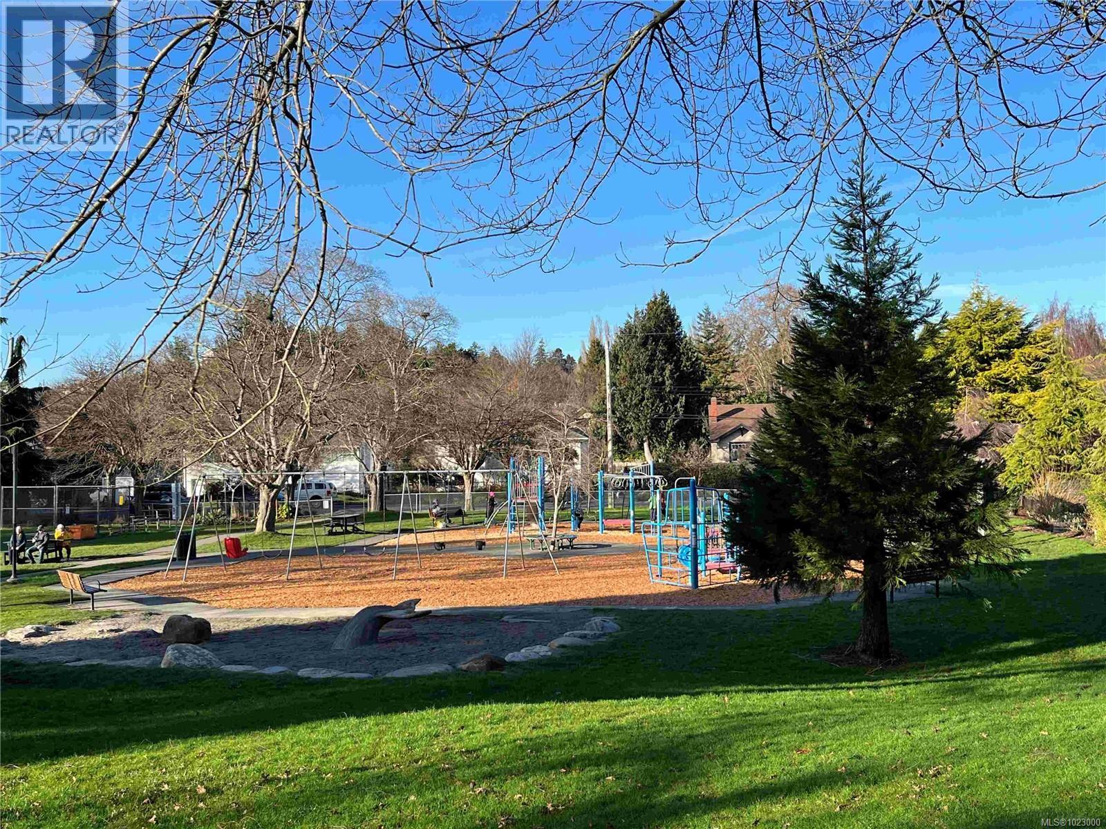 295 St. Charles St, Victoria, British Columbia  V8S 3M9 - Photo 59 - 1023000