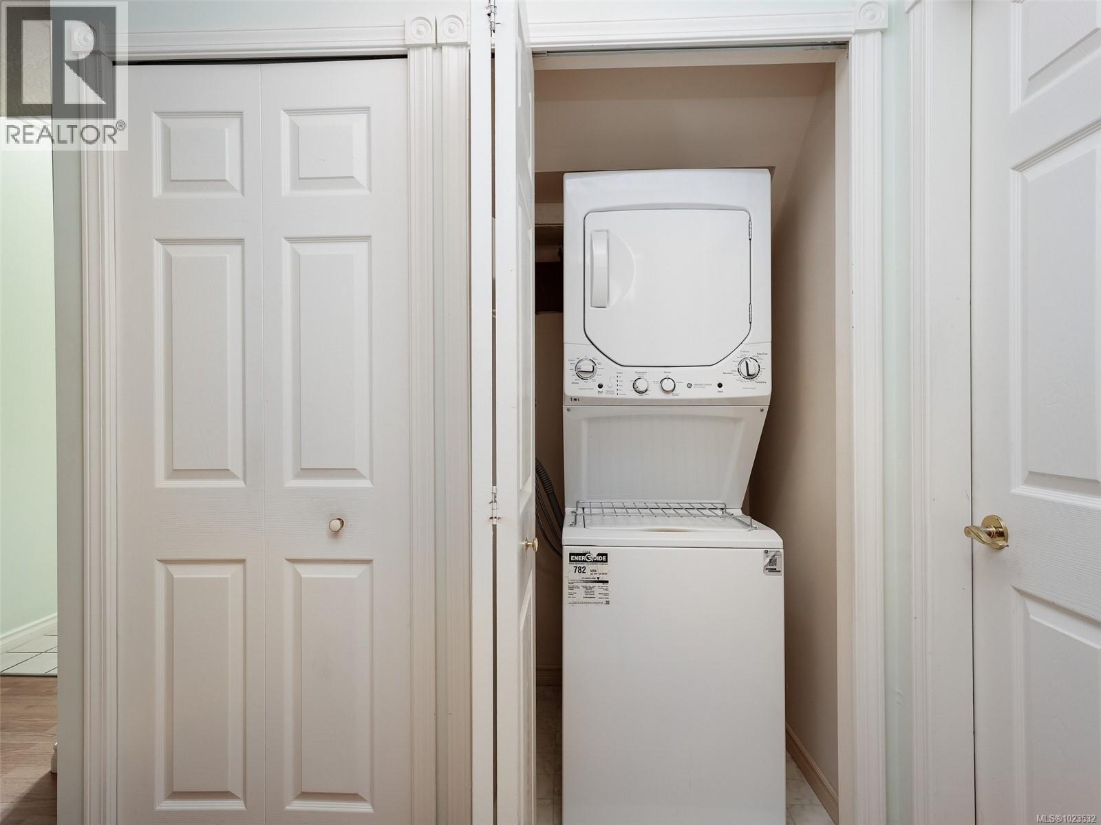 10 500 Marsett Pl, Saanich, British Columbia  V8Z 7J1 - Photo 19 - 1023532