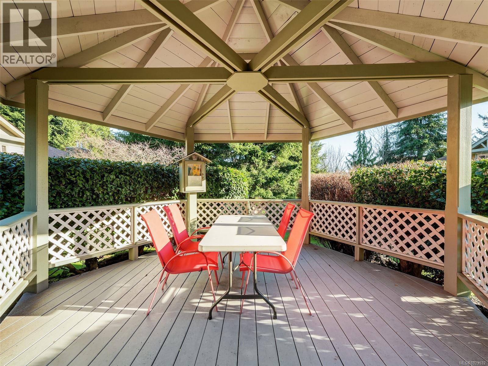 10 500 Marsett Pl, Saanich, British Columbia  V8Z 7J1 - Photo 23 - 1023532