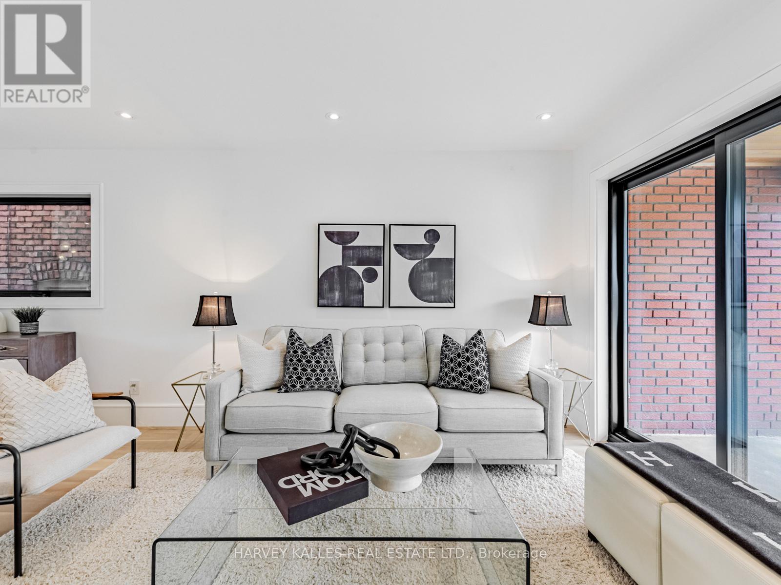 379 Winona Drive, Toronto, Ontario  M6C 3T4 - Photo 14 - C12720092