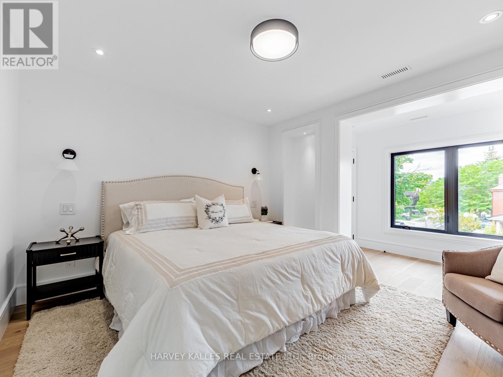 379 Winona Drive, Toronto, Ontario  M6C 3T4 - Photo 35 - C12720092