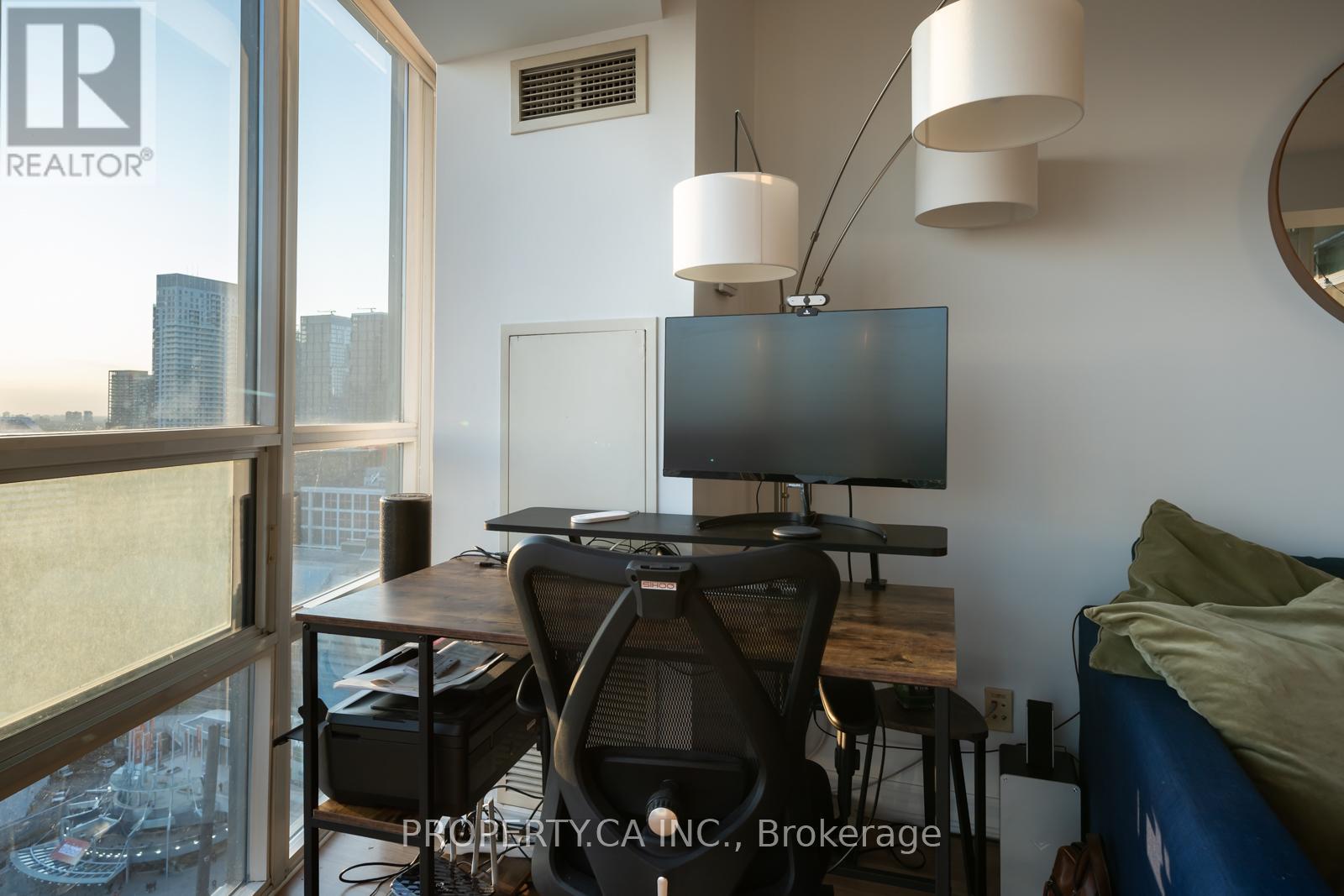 3601 - 30 Grand Trunk Crescent, Toronto, Ontario  M5J 3A4 - Photo 11 - C12720106