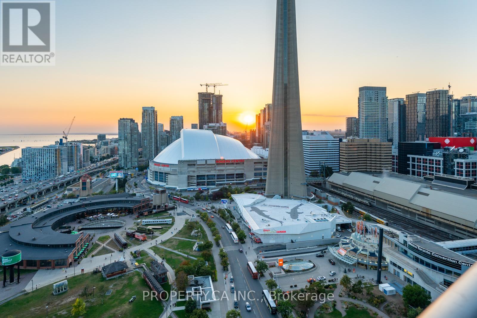 3601 - 30 Grand Trunk Crescent, Toronto, Ontario  M5J 3A4 - Photo 5 - C12720106