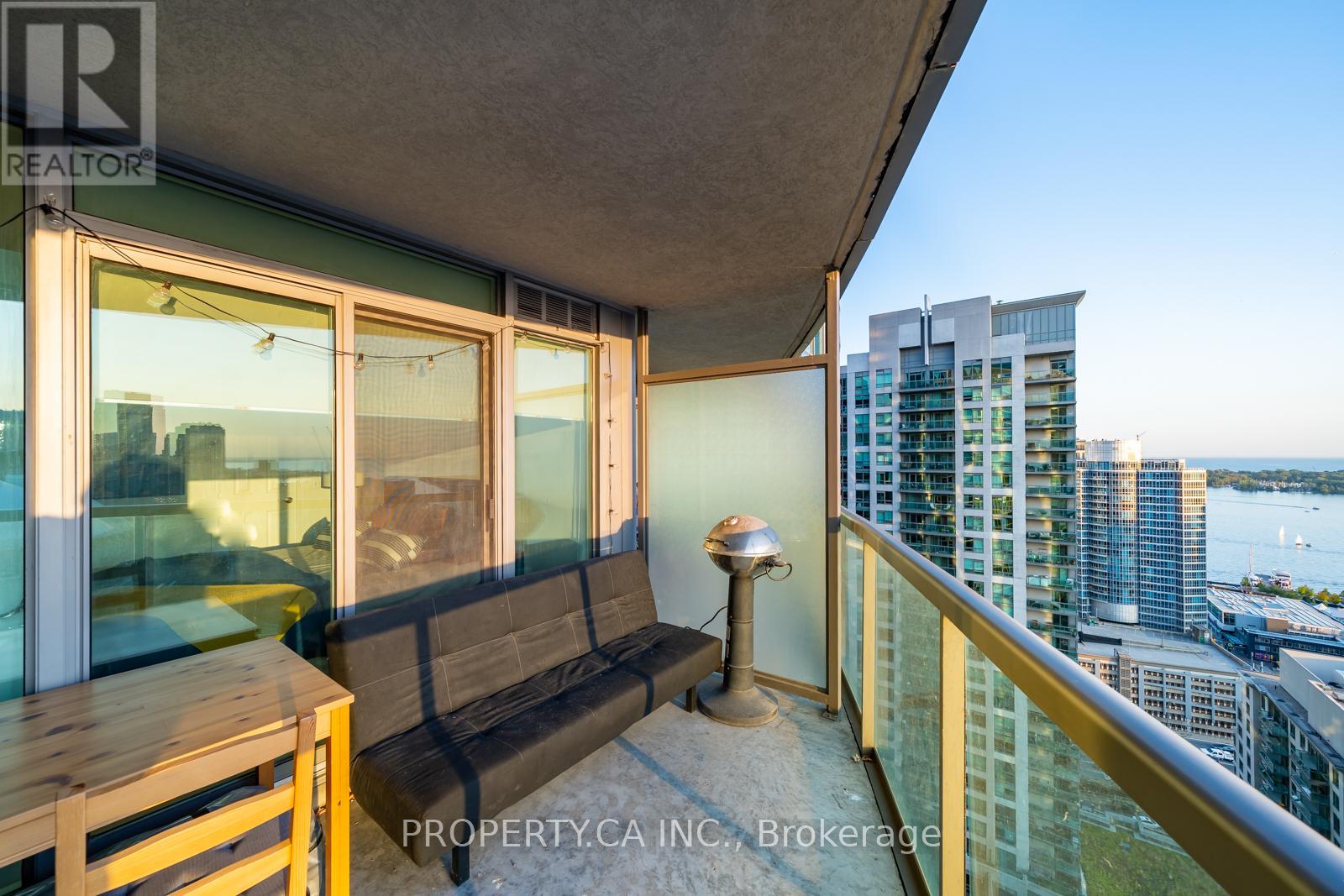 3601 - 30 Grand Trunk Crescent, Toronto, Ontario  M5J 3A4 - Photo 8 - C12720106