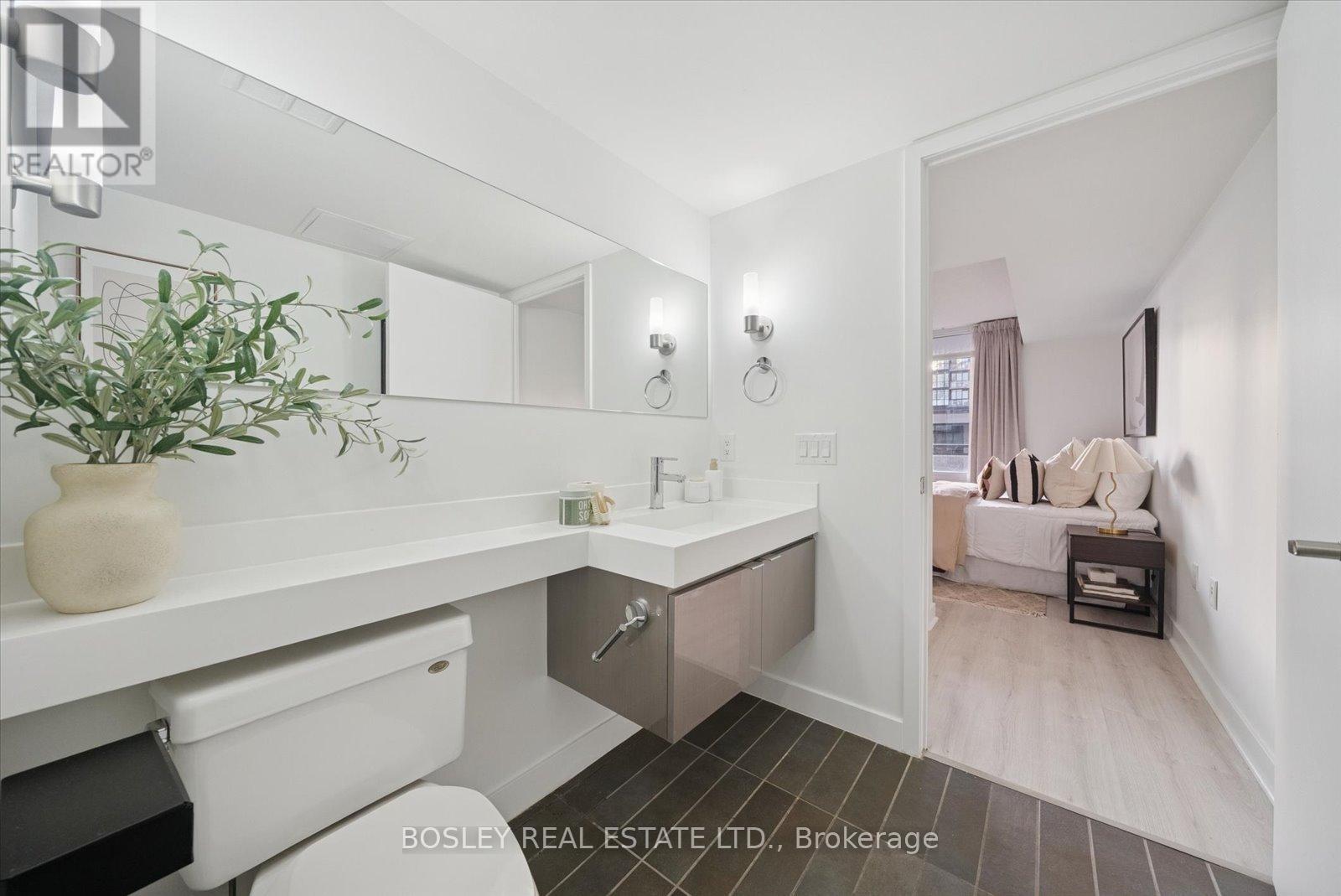 521 - 4k Spadina Avenue, Toronto, Ontario  M5V 3Y9 - Photo 15 - C12720140