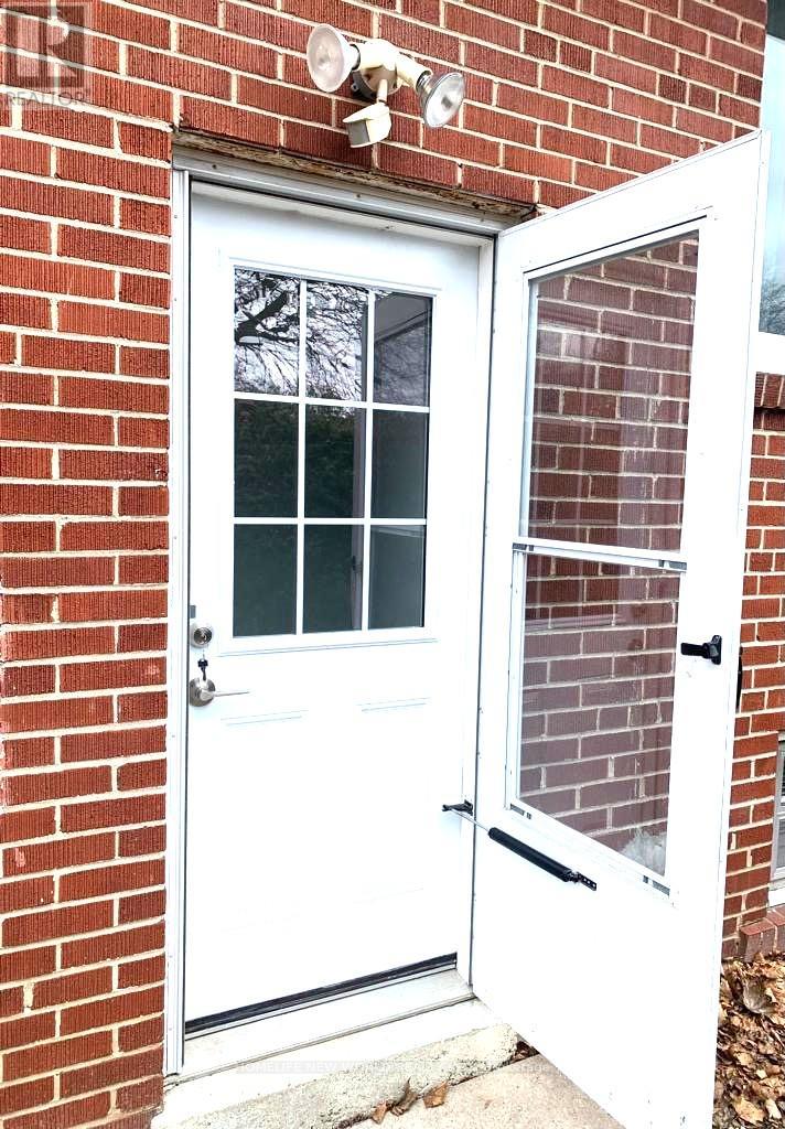 Basement A - 36 Silverview Drive, Toronto, Ontario  M2M 2B3 - Photo 2 - C12720210