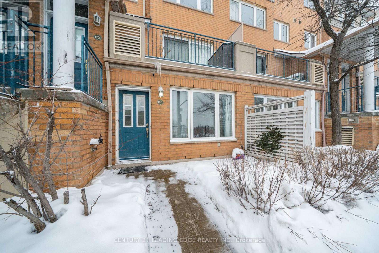 25 - 17 OMNI DRIVE, Toronto, Ontario