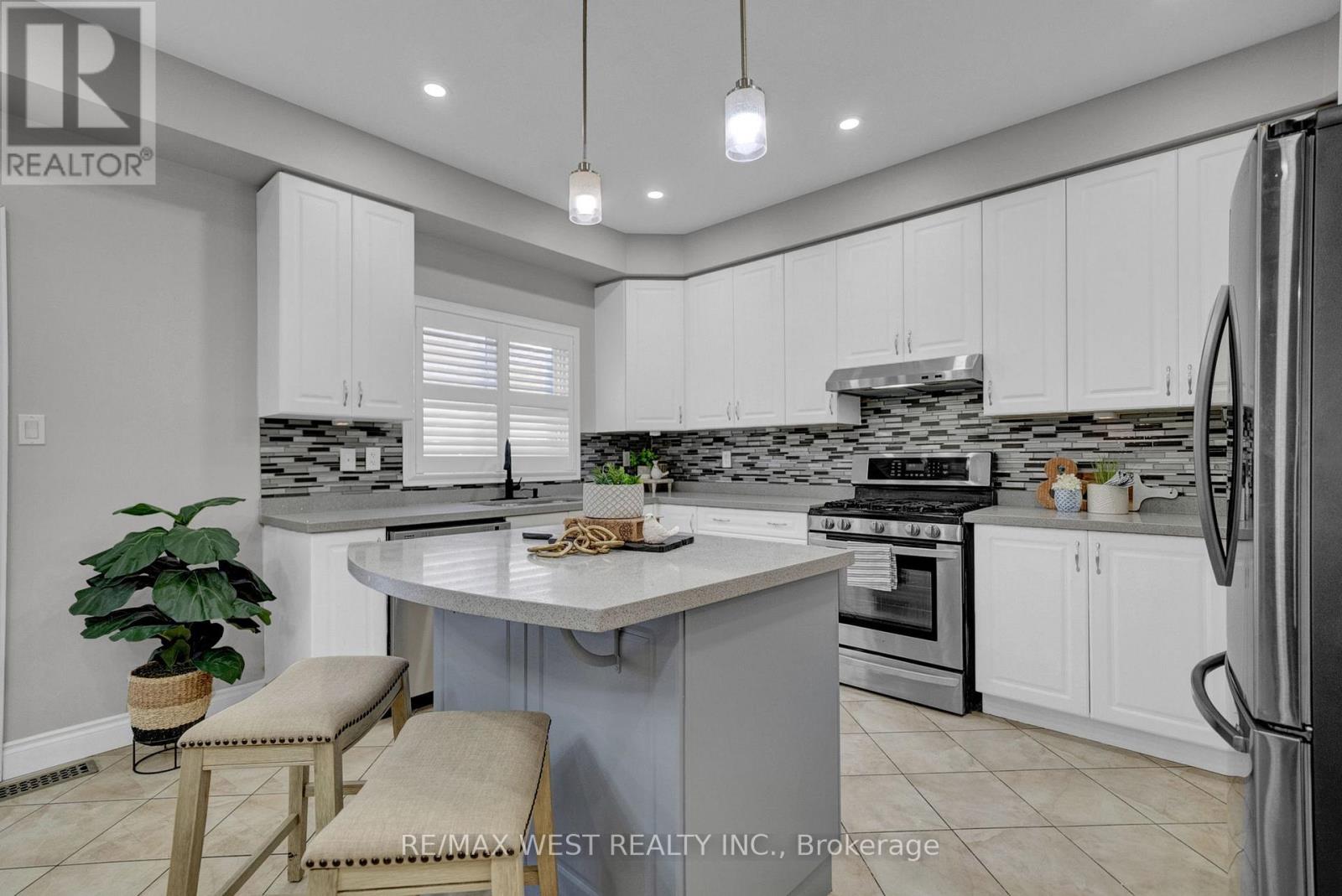 1043 Coldstream Drive, Oshawa, Ontario  L1K 0J6 - Photo 14 - E12720070