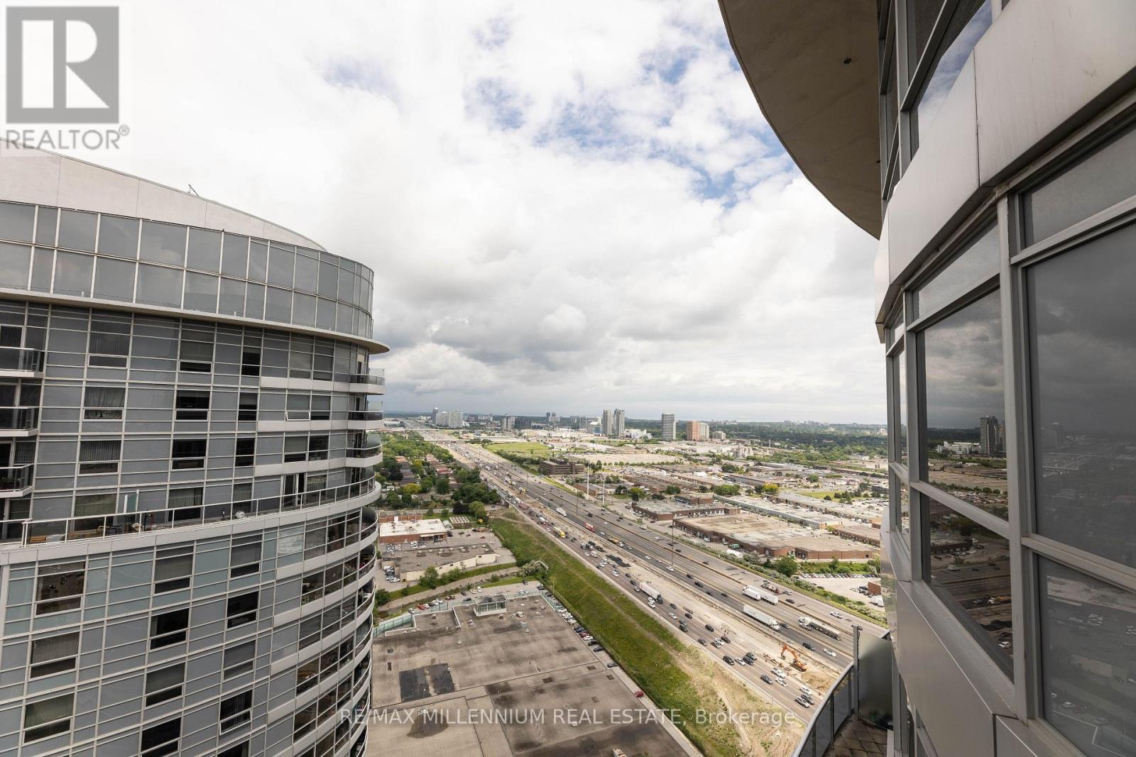 3910 - 125 Village Green Square, Toronto, Ontario  M1S 0L1 - Photo 31 - E12720130