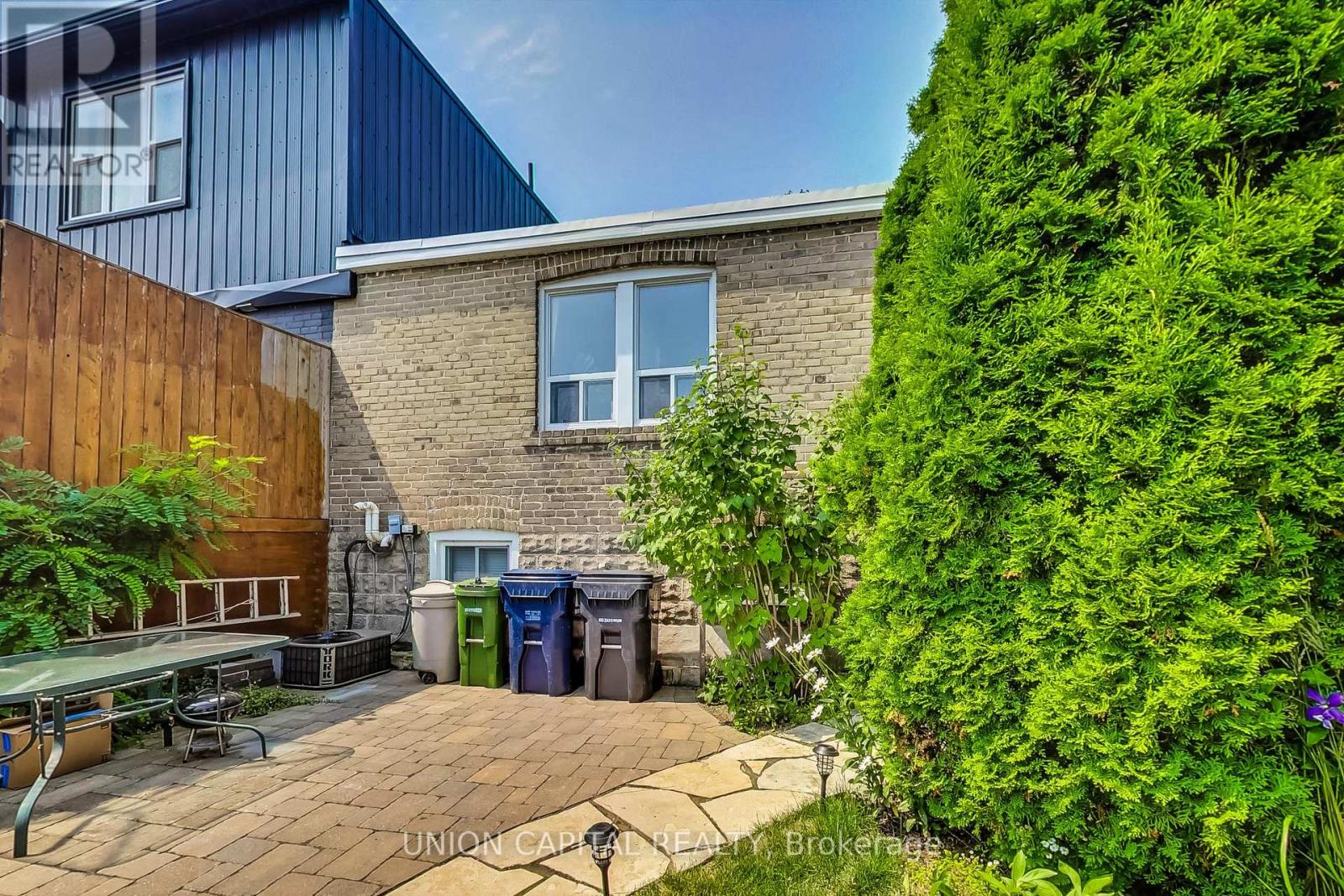 Upper - 317 Victoria Park Avenue, Toronto, Ontario  M4E 3S7 - Photo 26 - E12720196
