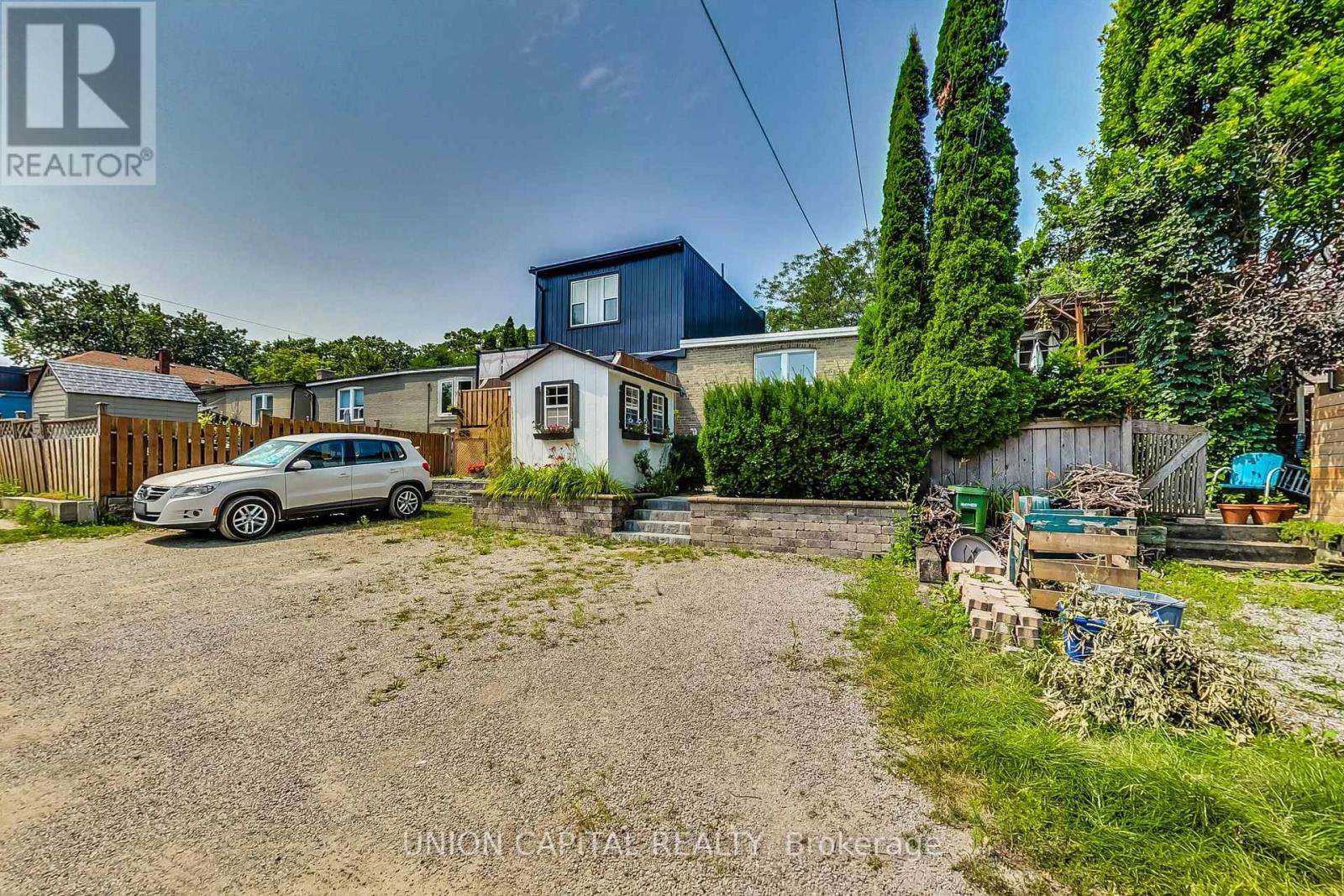 Upper - 317 Victoria Park Avenue, Toronto, Ontario  M4E 3S7 - Photo 31 - E12720196