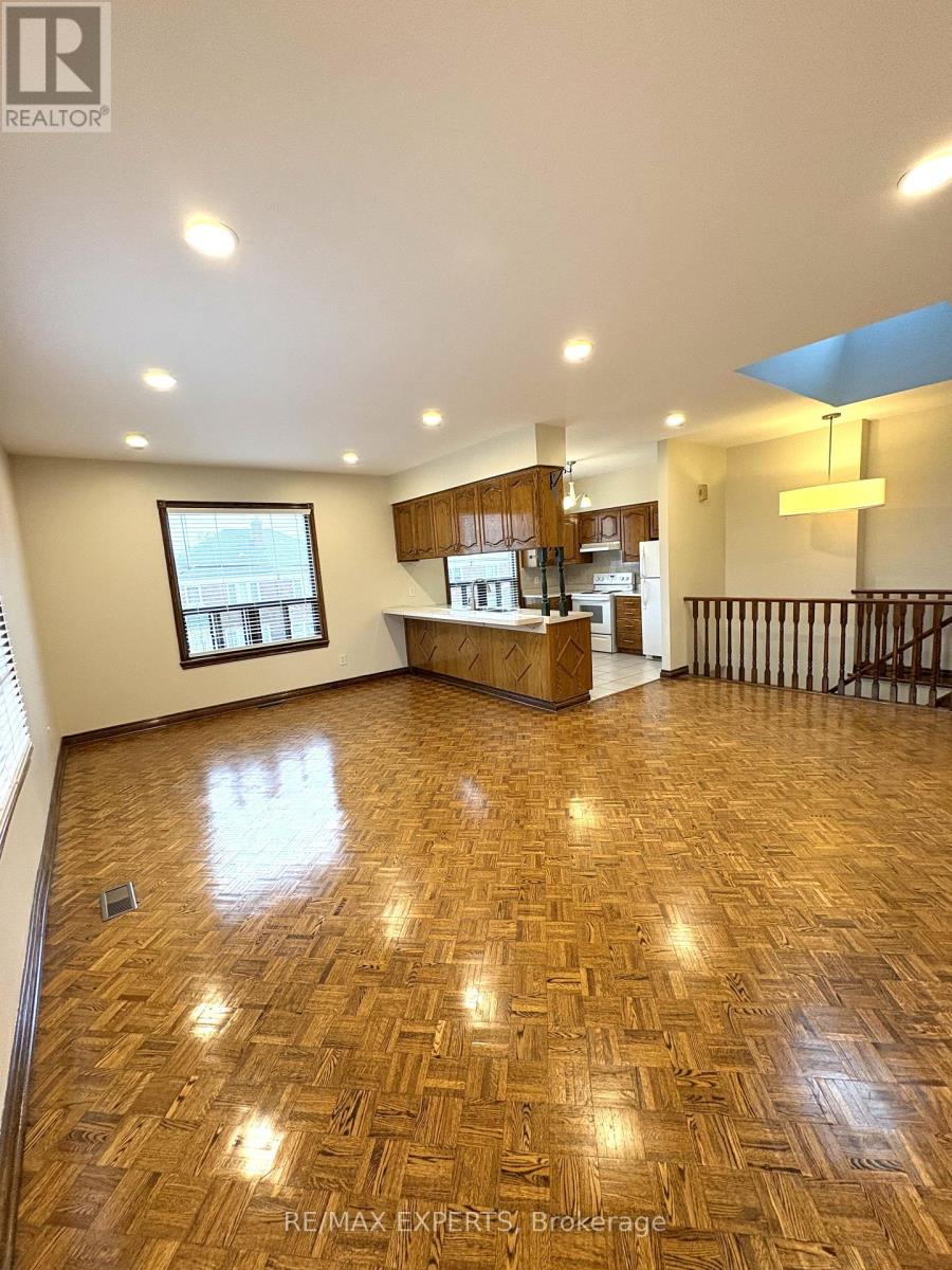 Unit A - 287 Sammon Avenue, Toronto, Ontario  M4J 1Z9 - Photo 3 - E12720250