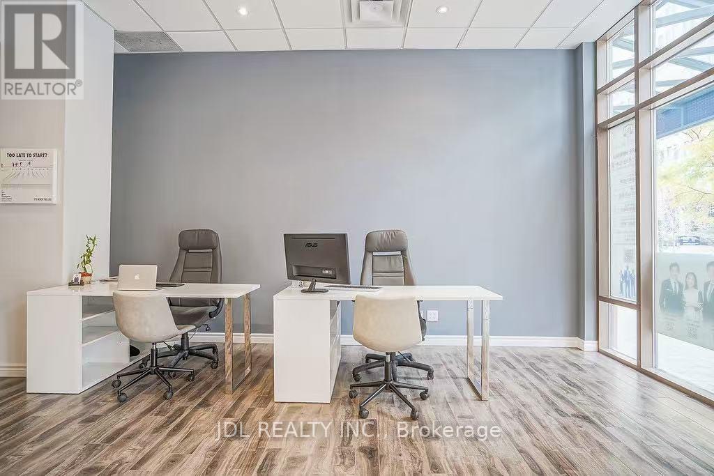 R1a - 925 Bay Street, Toronto, Ontario  M5S 3L4 - Photo 3 - C12718098