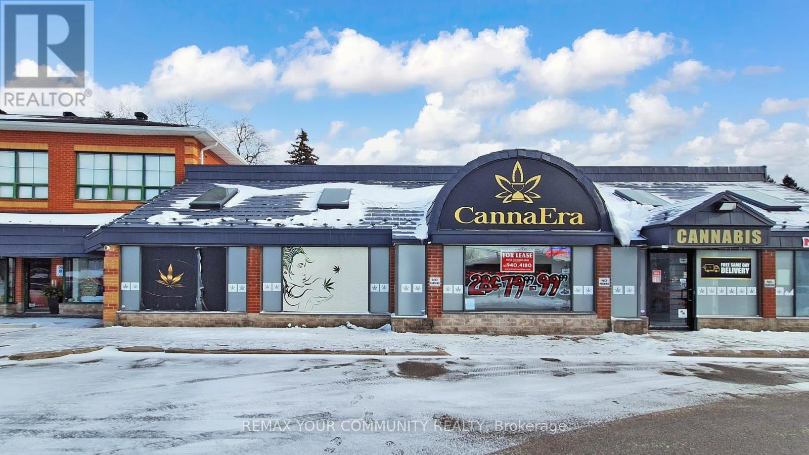 1-B - 15543 YONGE STREET, Aurora, Ontario