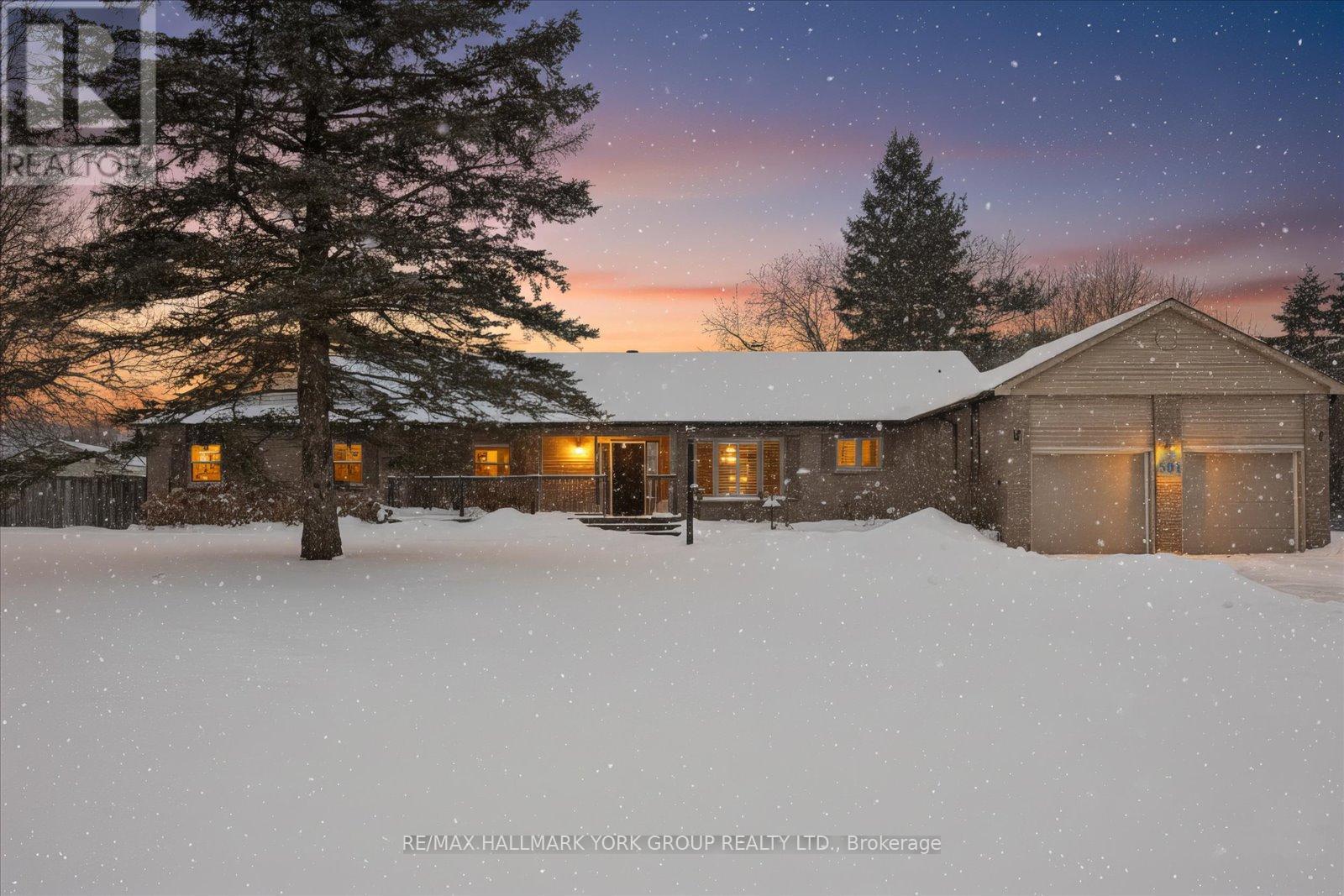 501 SAMUEL HARPER COURT, East Gwillimbury, Ontario