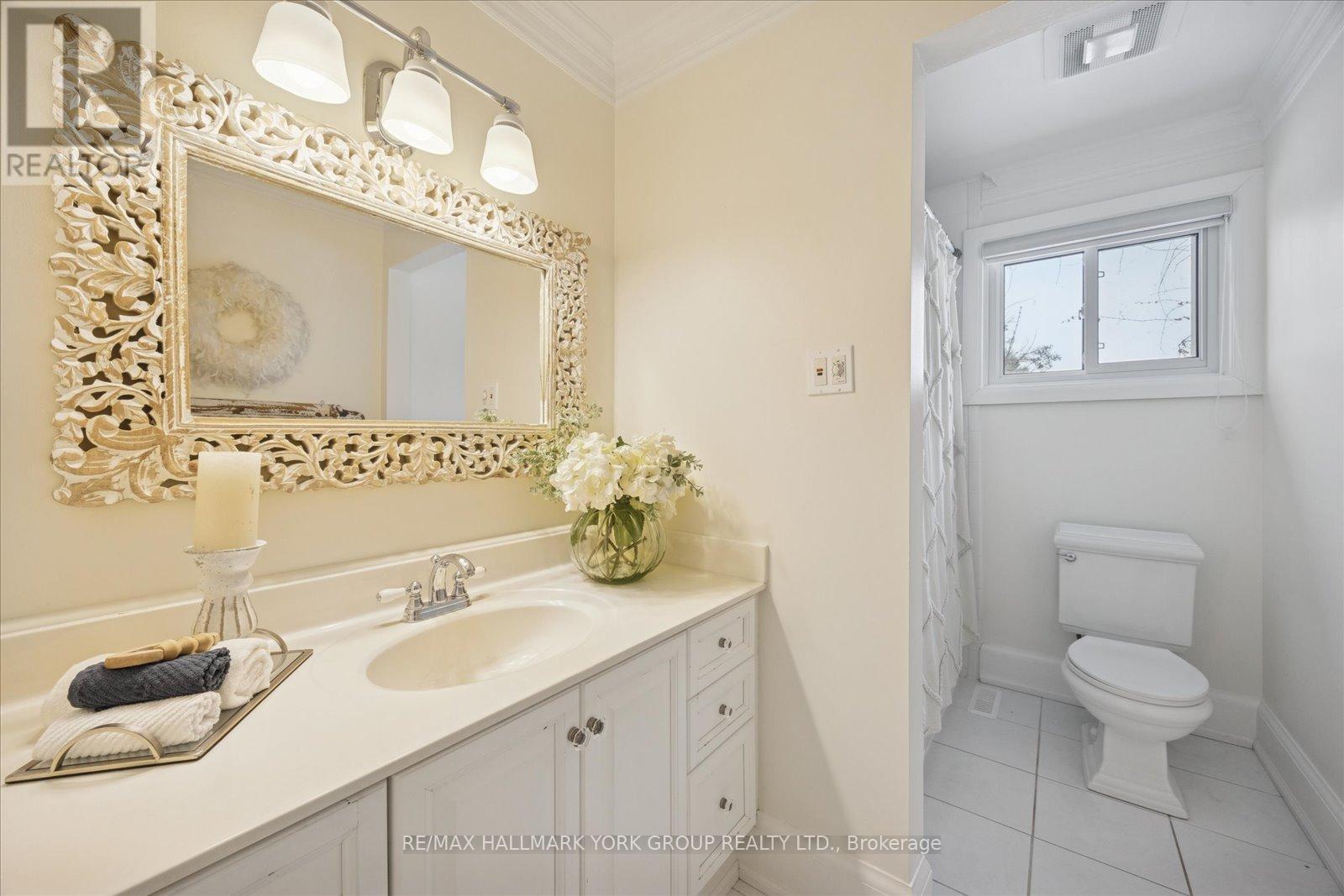 501 Samuel Harper Court, East Gwillimbury, Ontario  L0G 1M0 - Photo 21 - N12720068