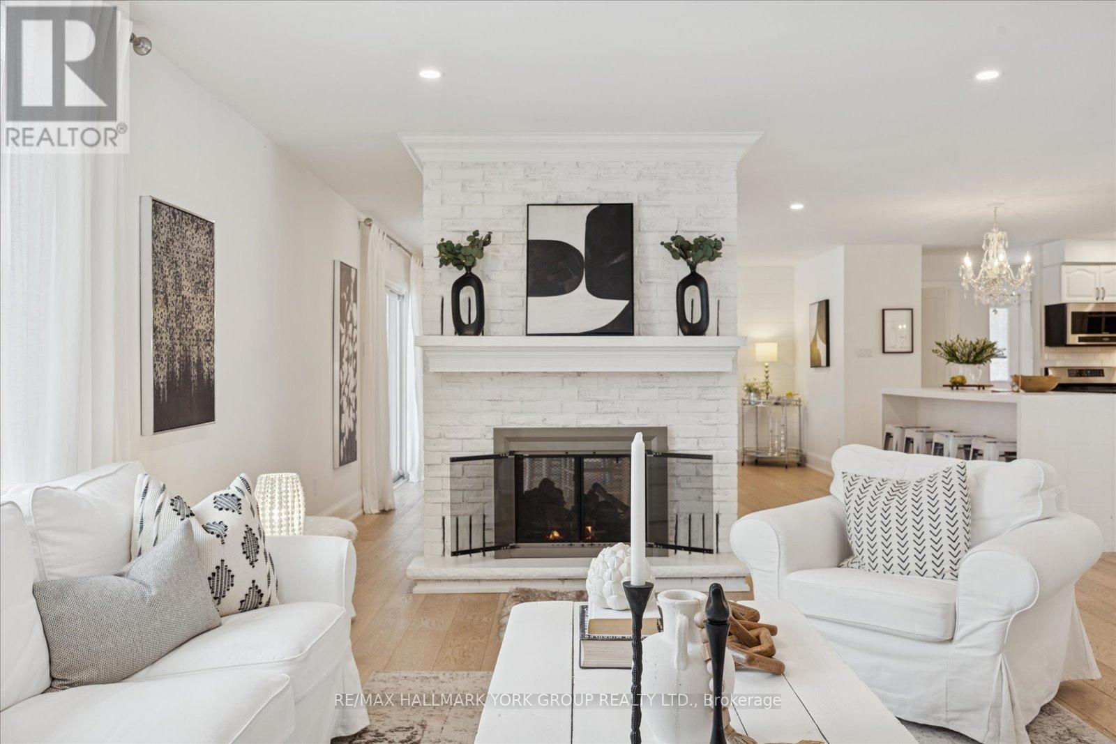 501 Samuel Harper Court, East Gwillimbury, Ontario  L0G 1M0 - Photo 8 - N12720068