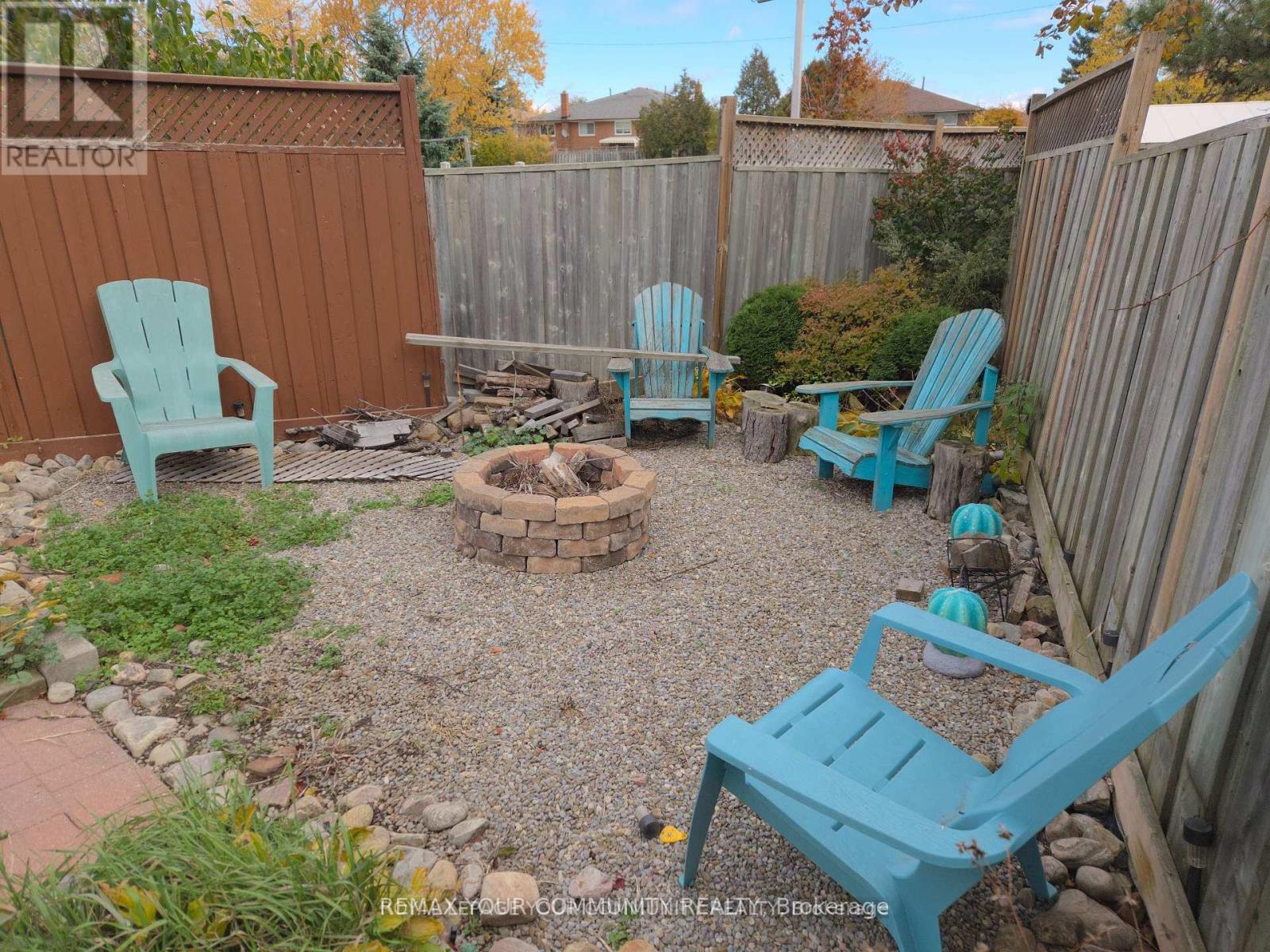 9 Stocco Court, Vaughan, Ontario  L4L 2X9 - Photo 5 - N12720148