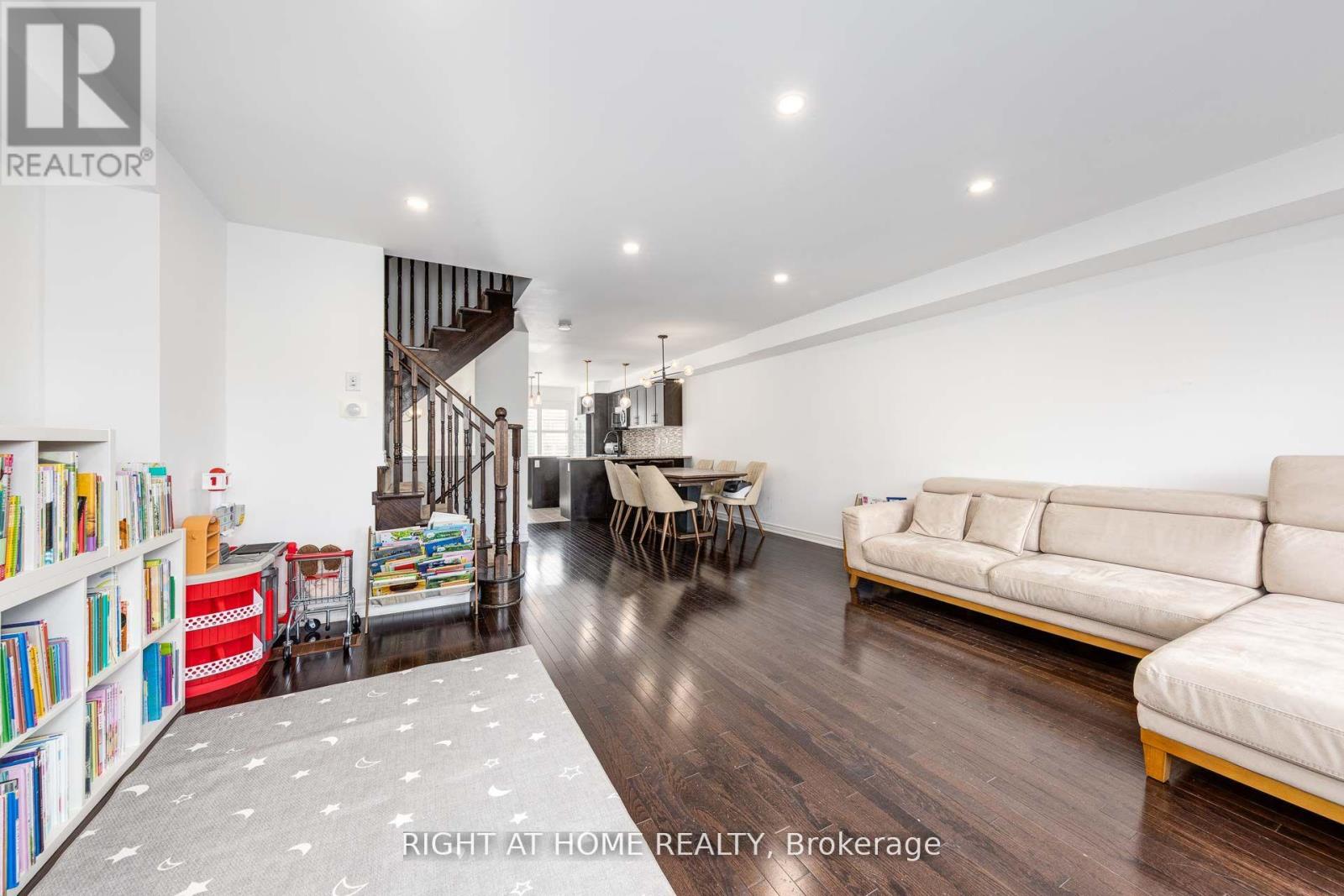 366 Doak Lane, Newmarket, Ontario  L3Y 0A8 - Photo 12 - N12720206