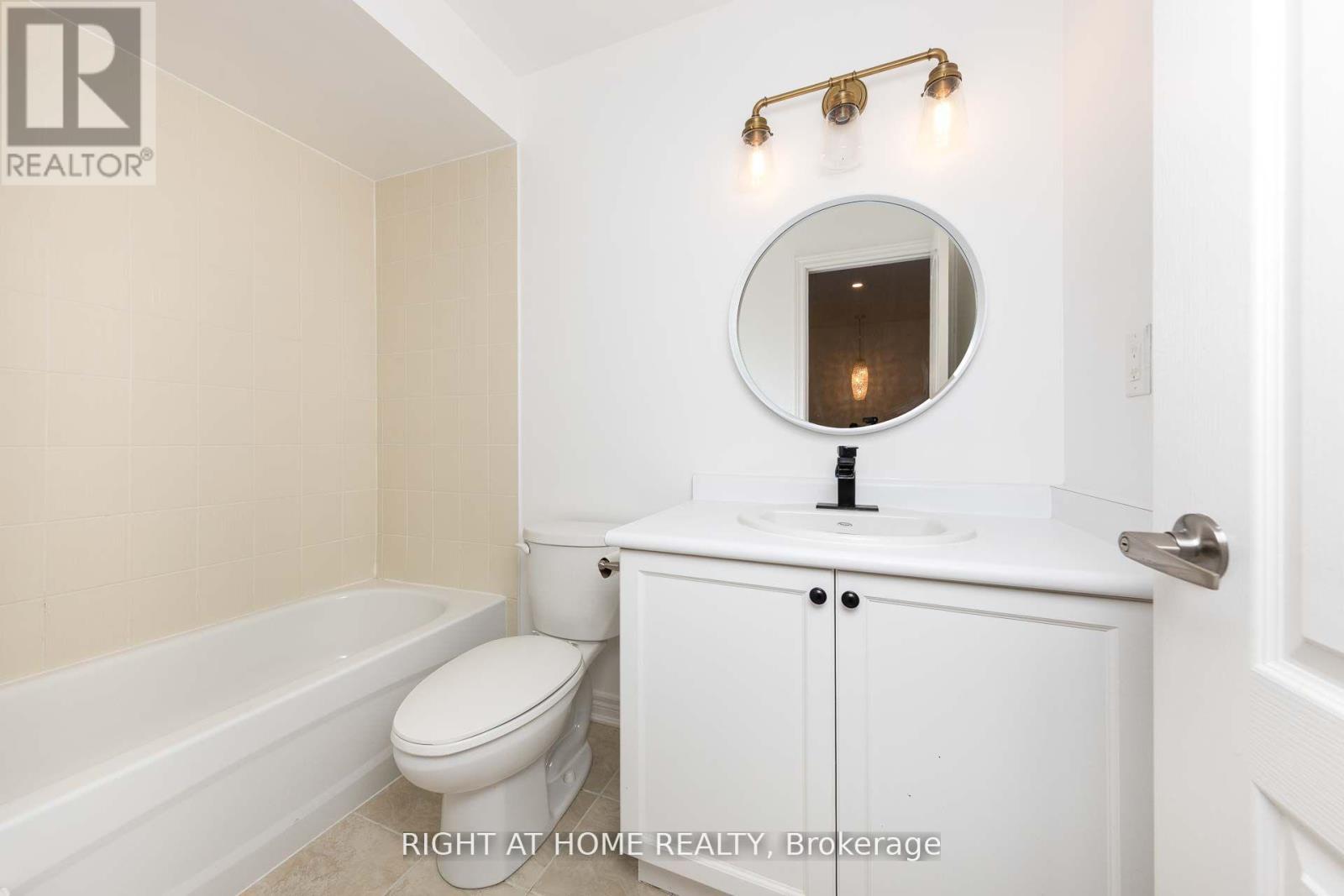 366 Doak Lane, Newmarket, Ontario  L3Y 0A8 - Photo 23 - N12720206