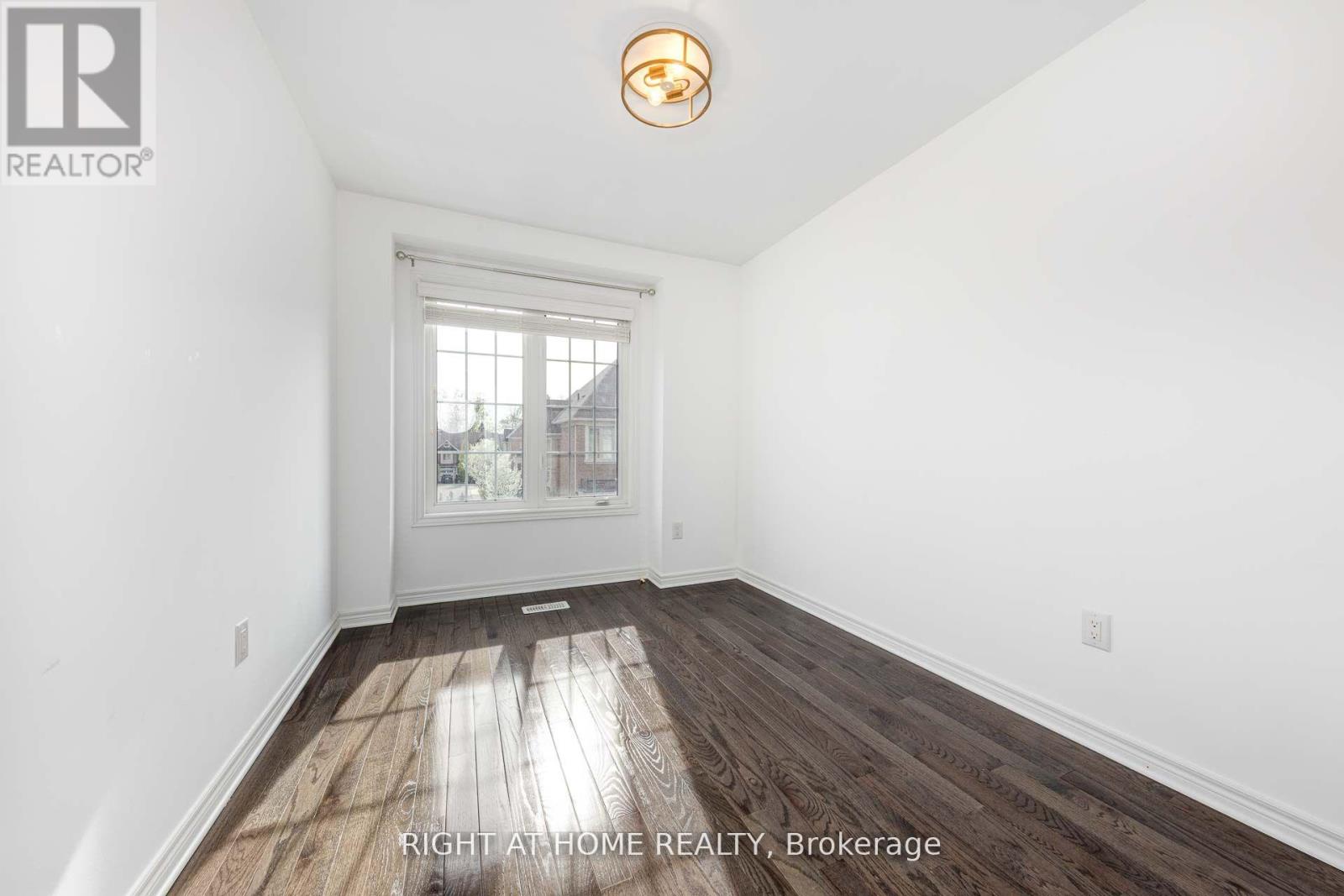 366 Doak Lane, Newmarket, Ontario  L3Y 0A8 - Photo 24 - N12720206