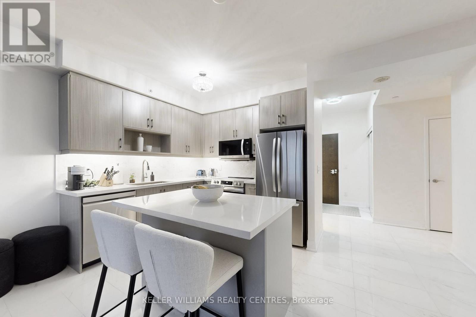 1410 - 2900 Highway 7 Road, Vaughan, Ontario  L4K 0G3 - Photo 3 - N12720220