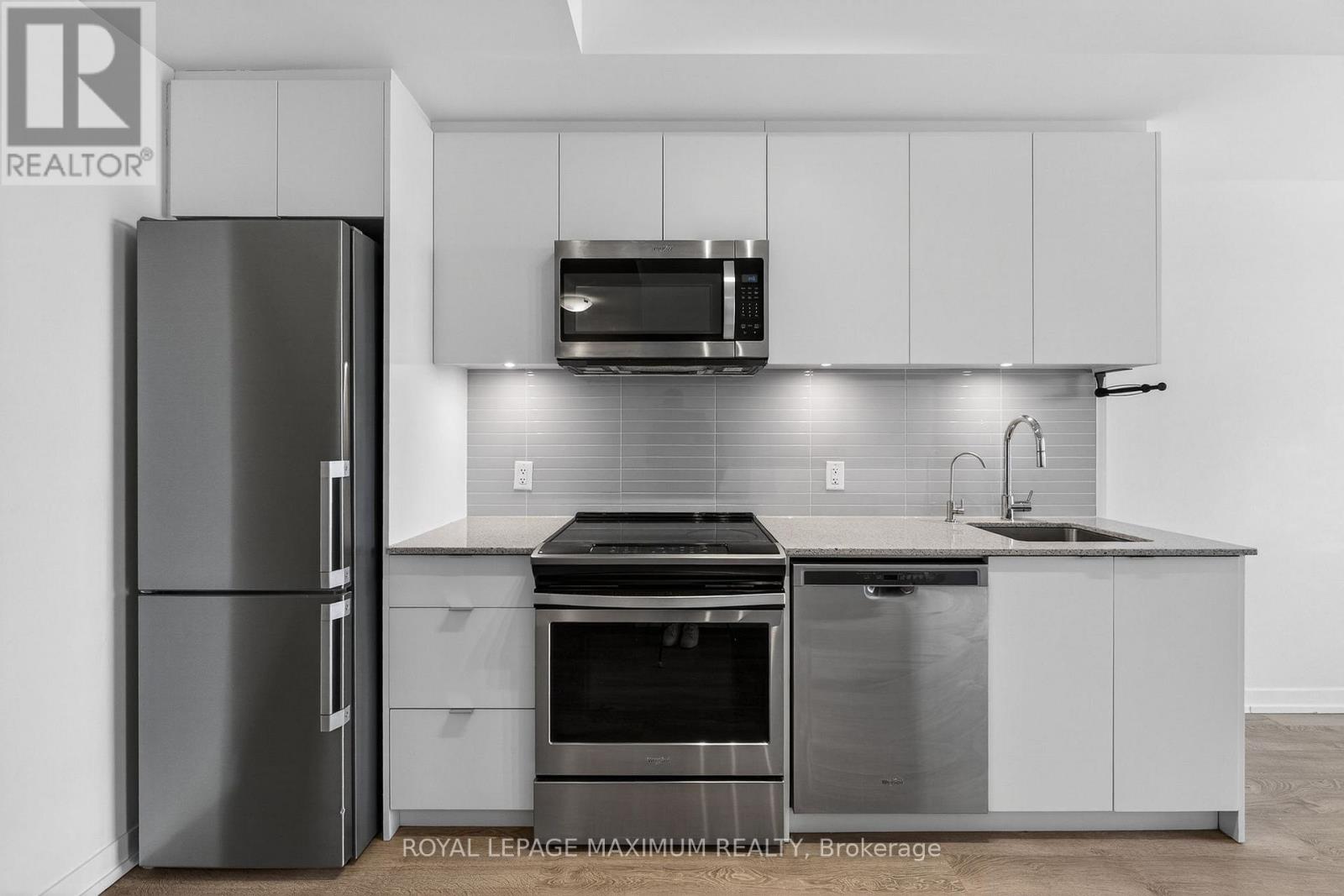 212e - 8868 Yonge Street, Richmond Hill, Ontario  L4C 0T4 - Photo 10 - N12720240