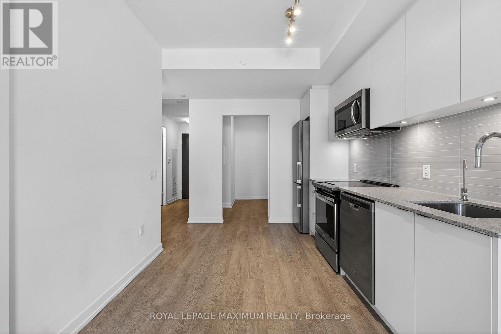 212e - 8868 Yonge Street, Richmond Hill, Ontario  L4C 0T4 - Photo 12 - N12720240